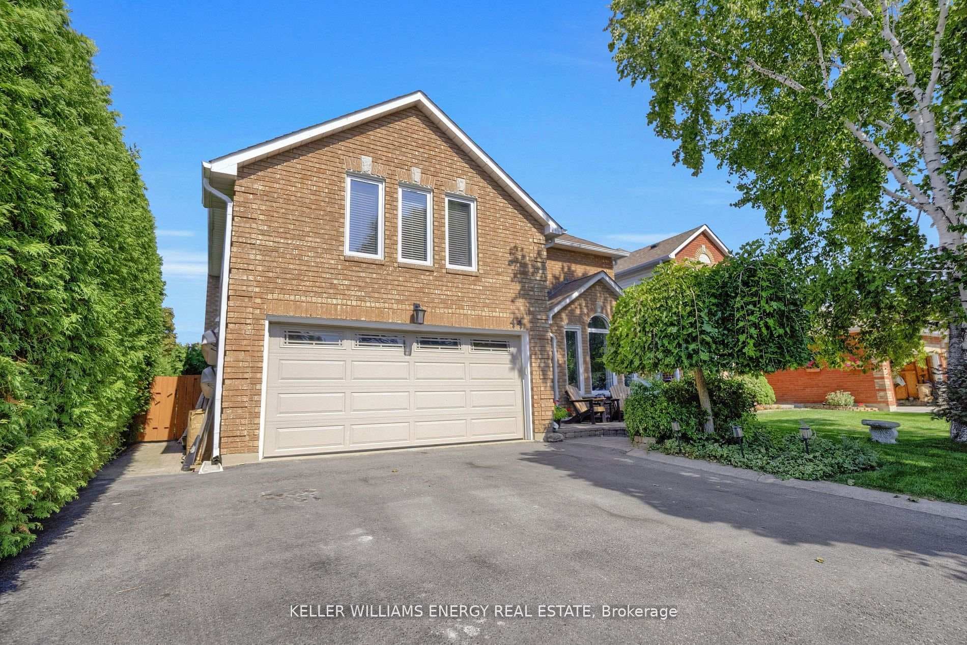 44 Rutherford Drive photo 1