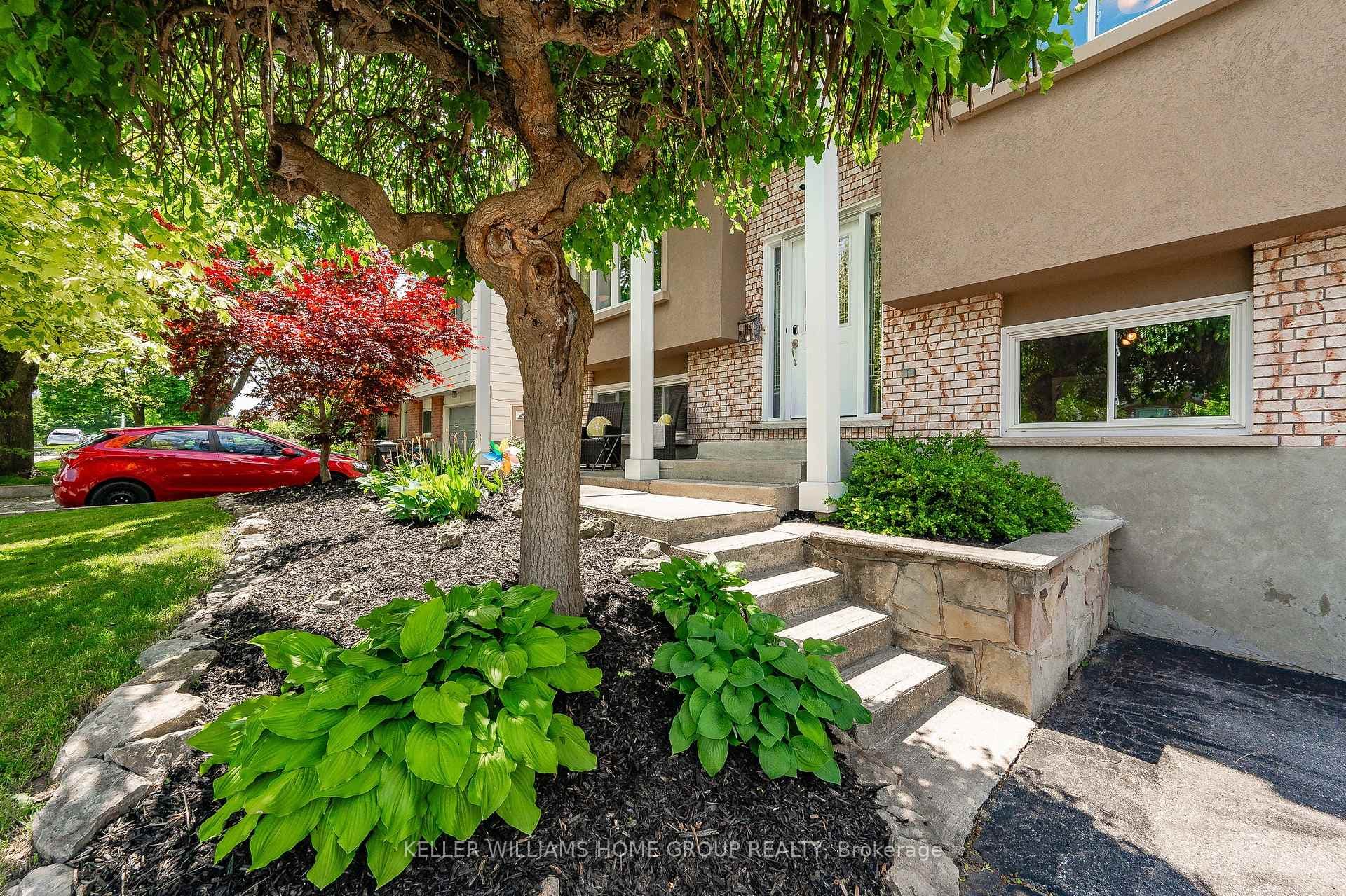 20 Springdale Boulevard photo 6