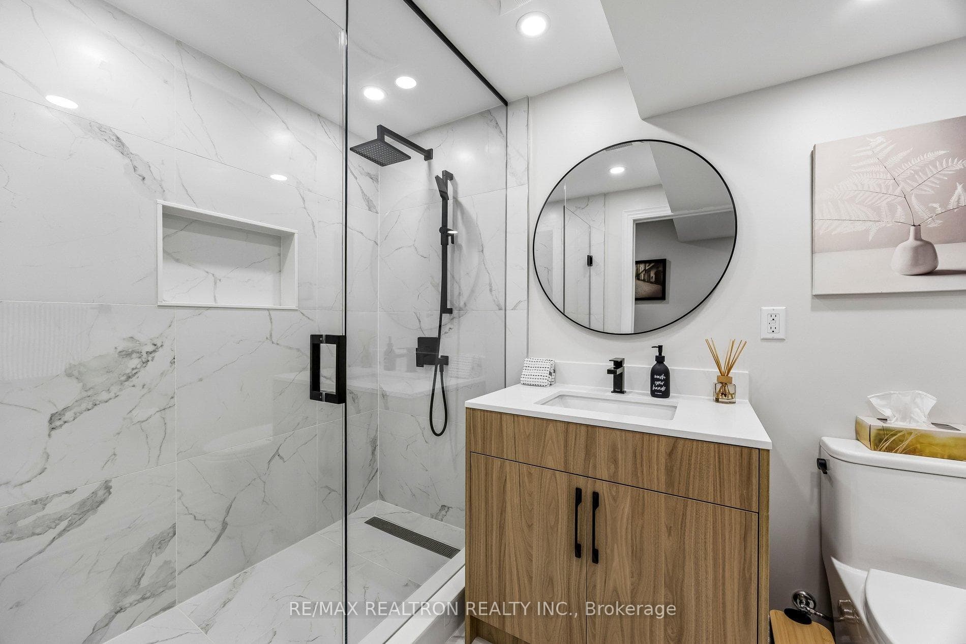 18 Hayfield Crescent photo 43
