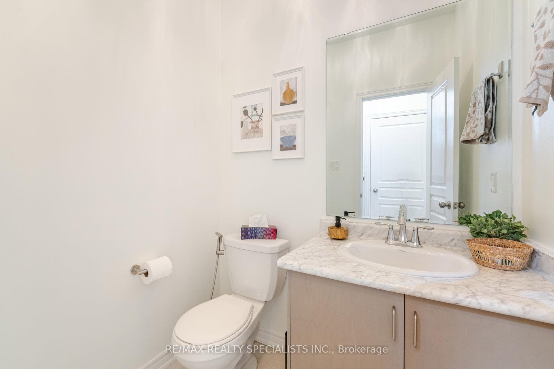 437 Silver Maple Road photo 17
