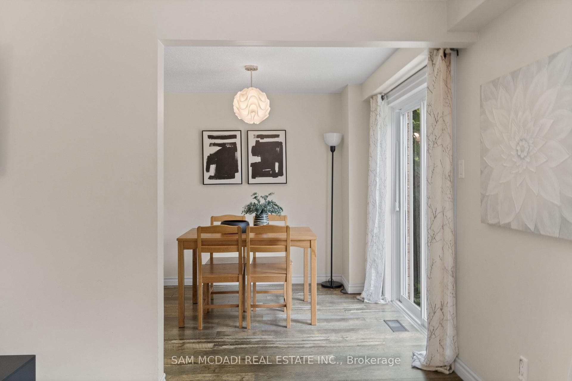 65 Edgemere Drive photo 9