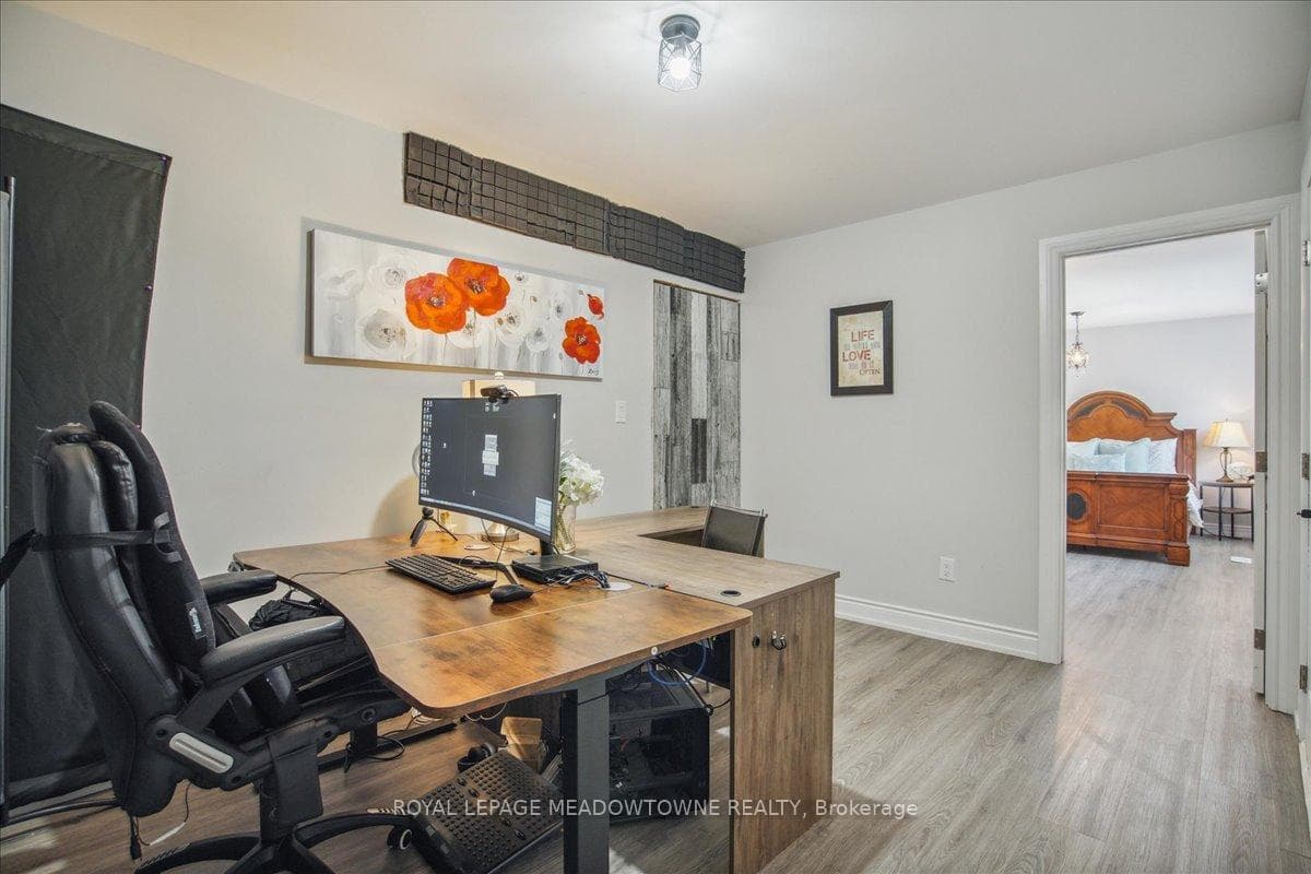781 Graham Bell Court photo 24
