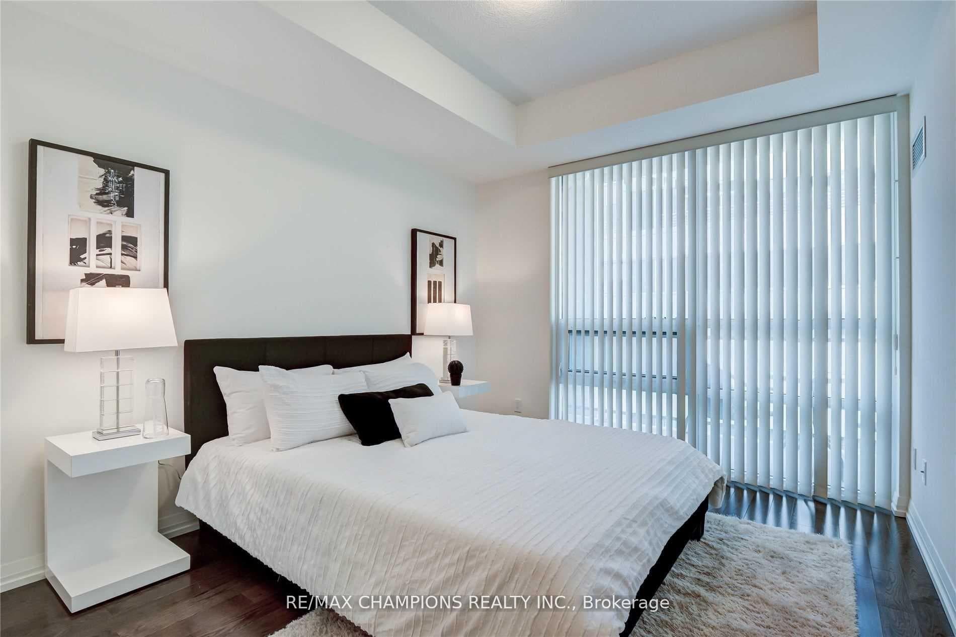 460 Adelaide Street Unit 203 photo 9