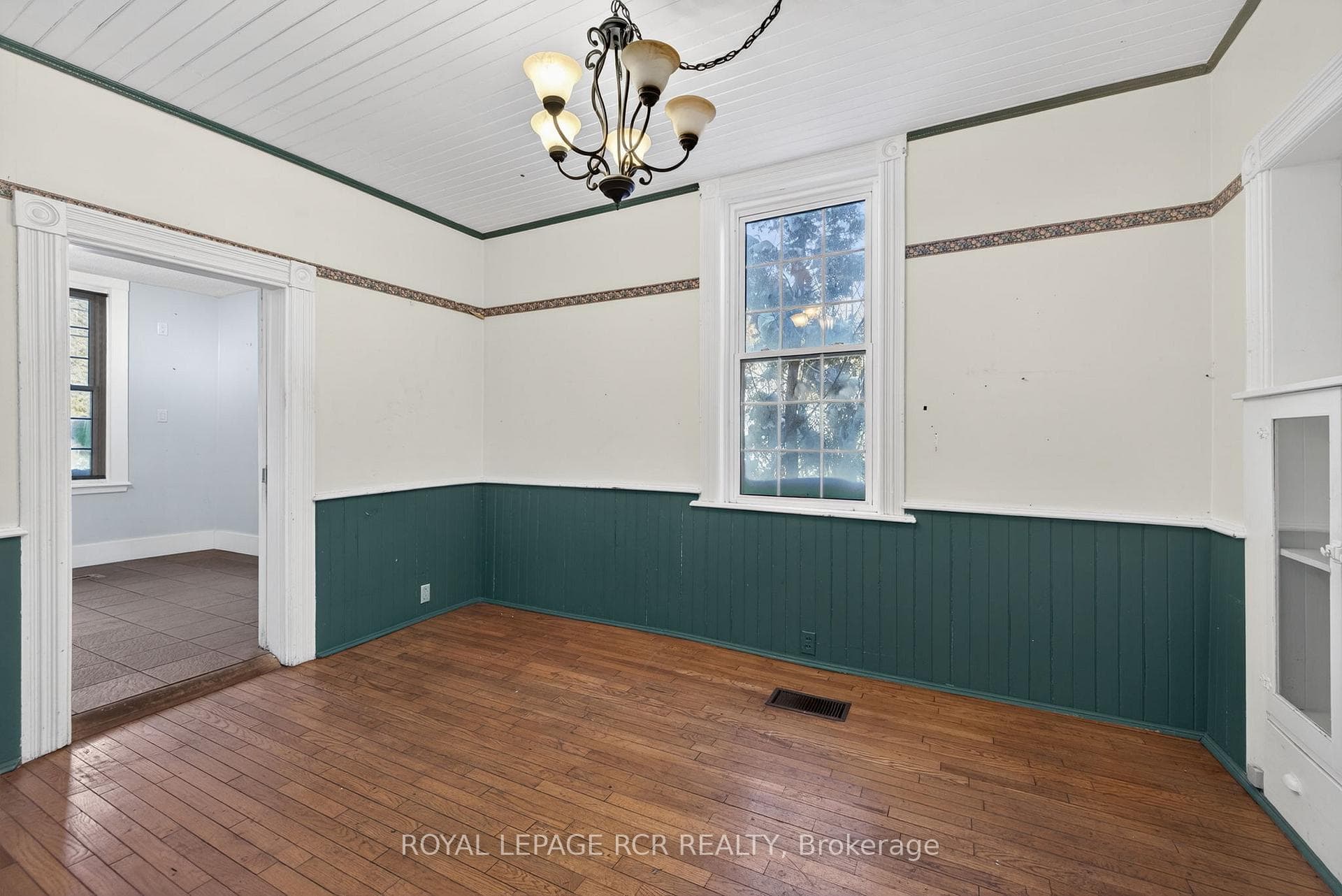 Formal dining room