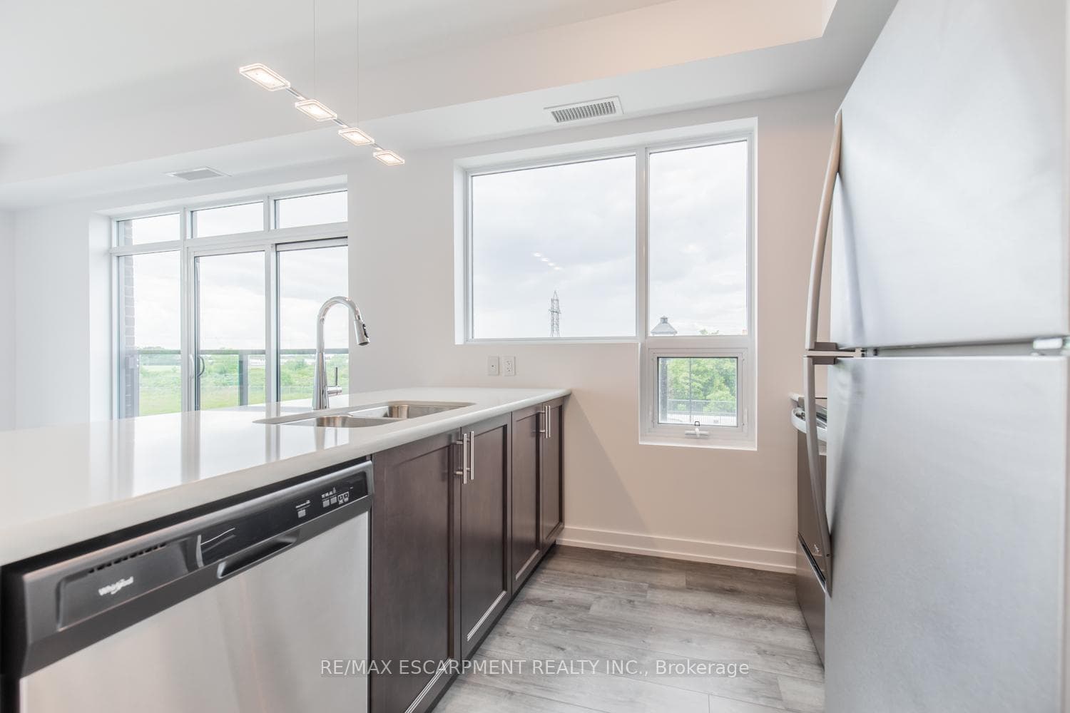 5055 Greenlane Road Unit 206 photo 9