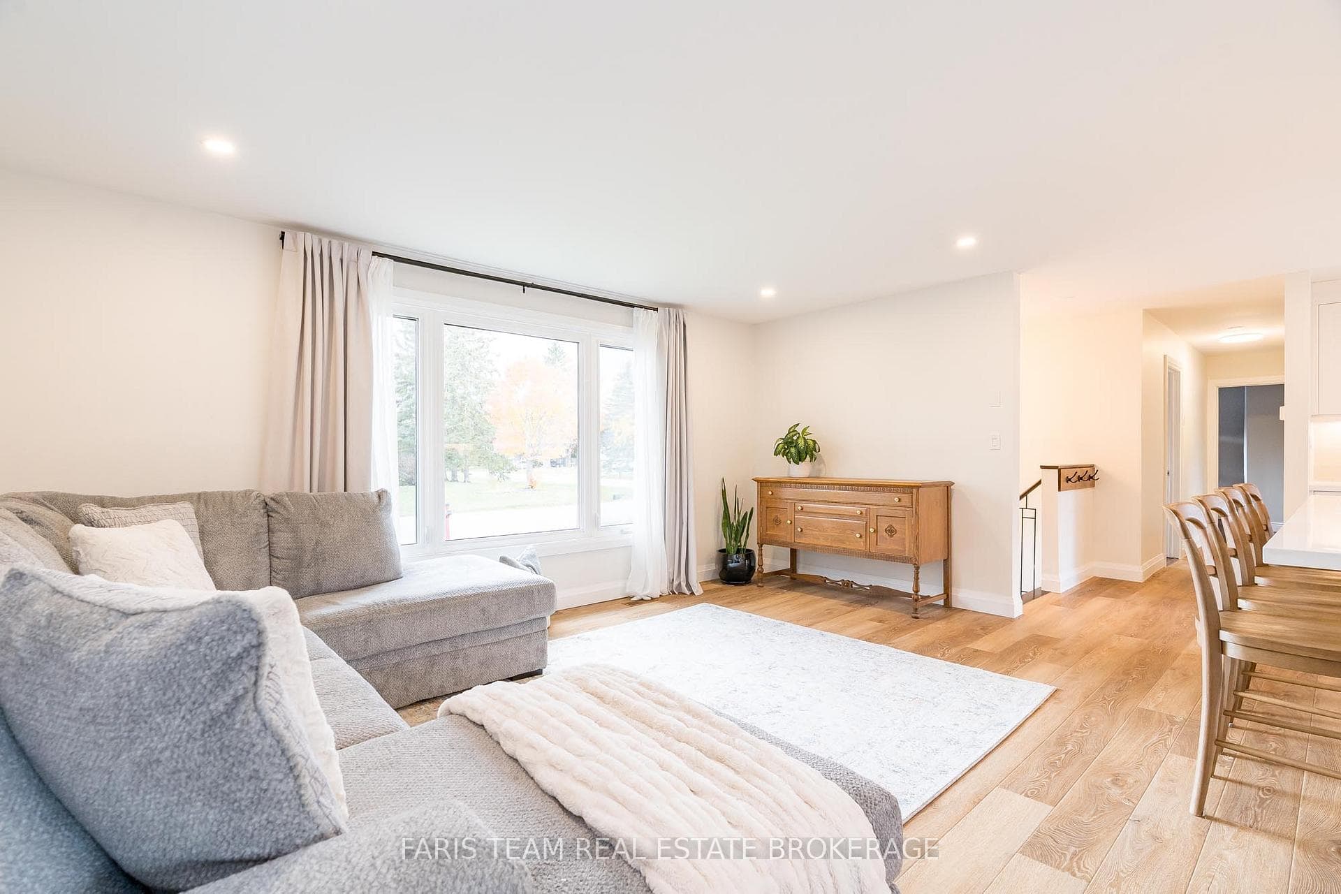7 Gowan Road photo 17