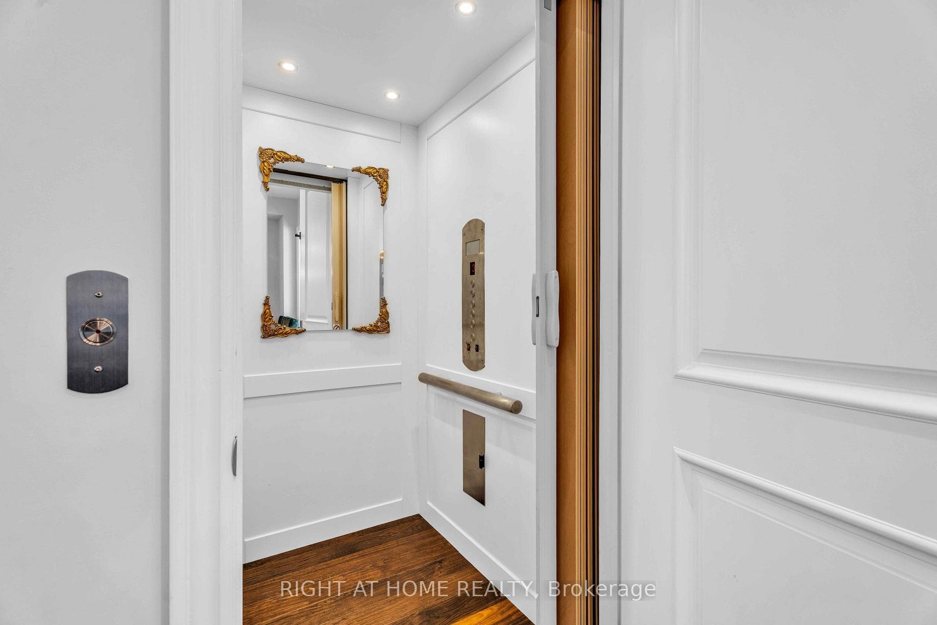 184 Dorval Drive photo 12