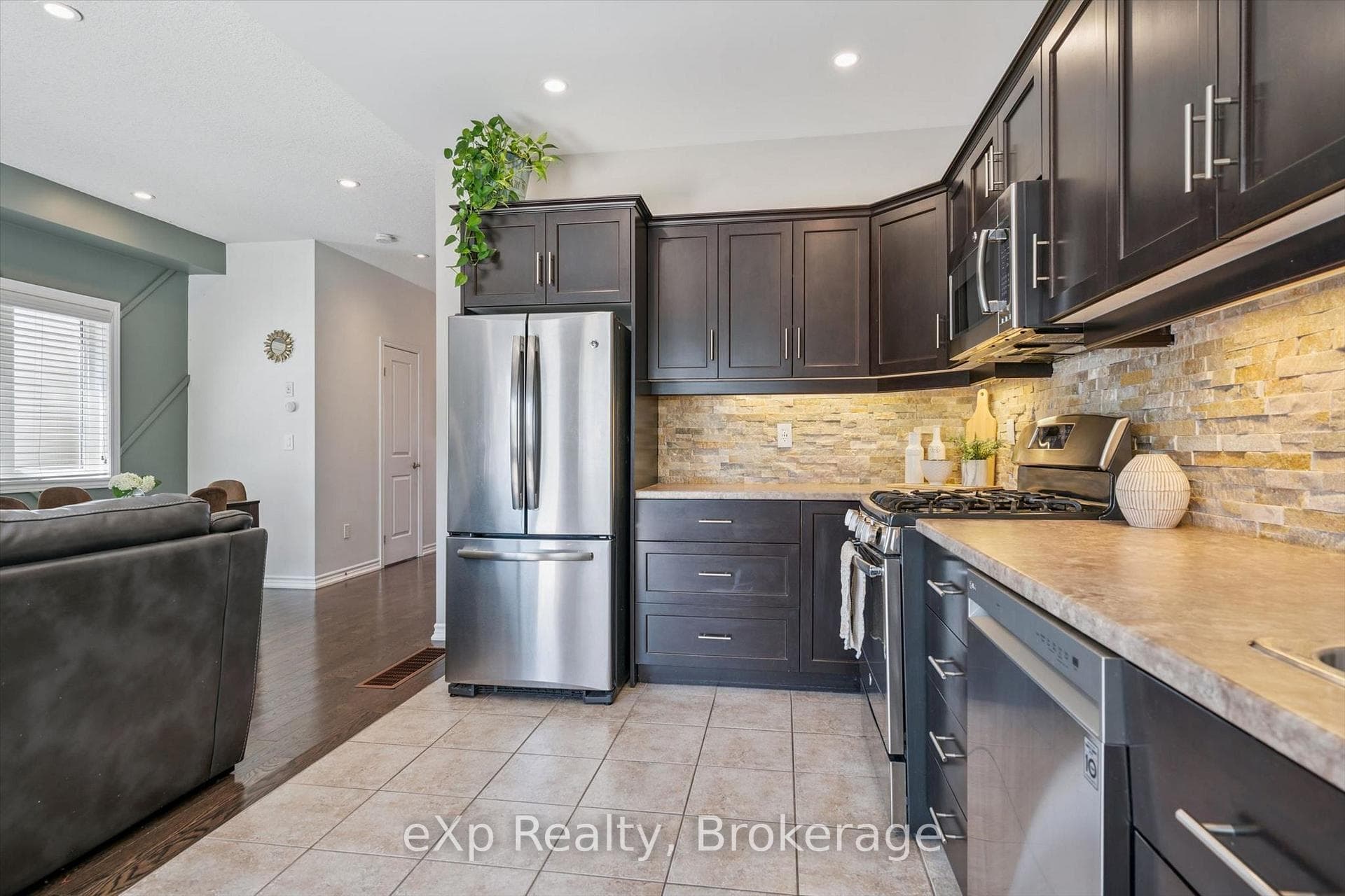 29 Goodall Court photo 14