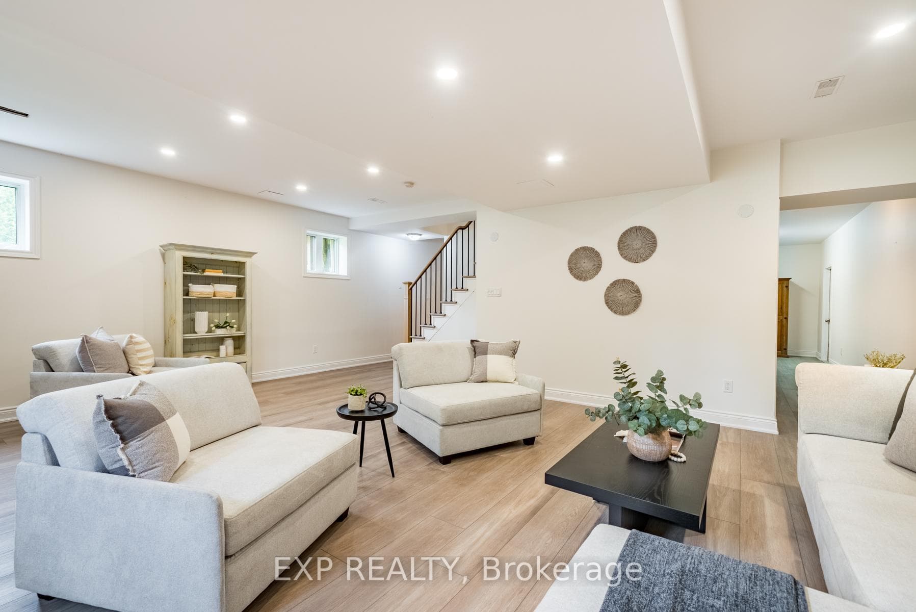 138 Johnston Court photo 18