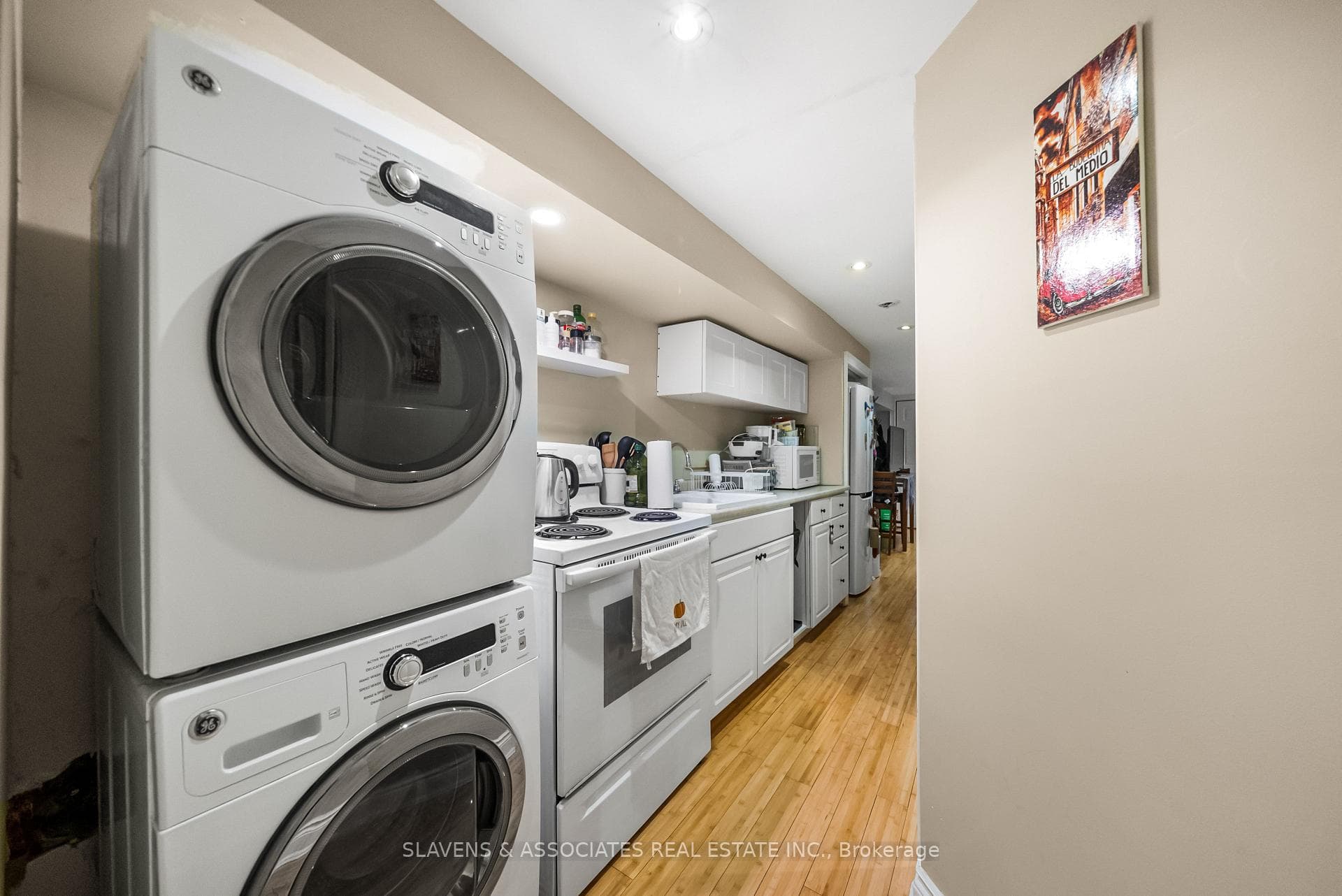 131 Boon Avenue photo 22