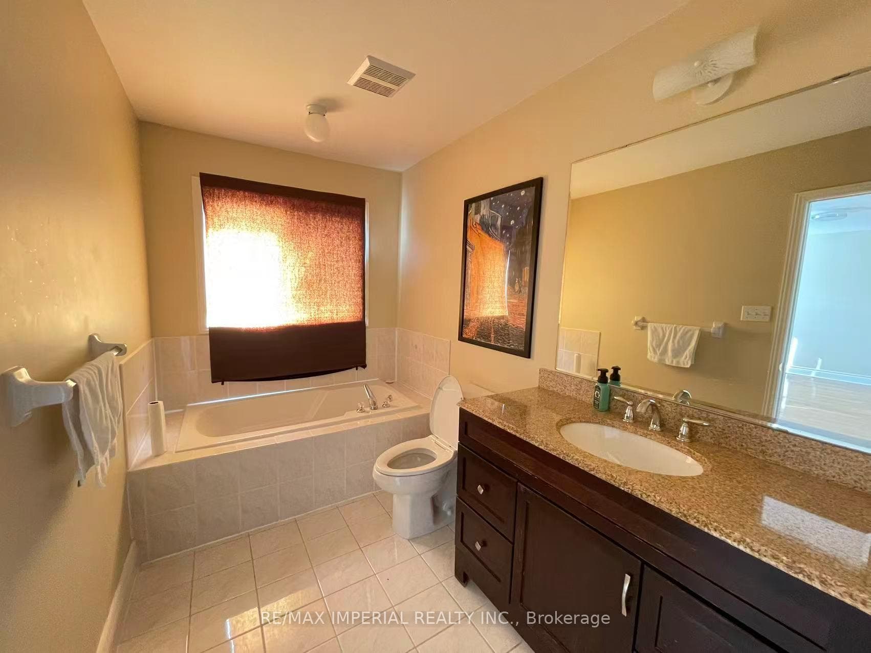 27 Silver Linden Drive photo 10