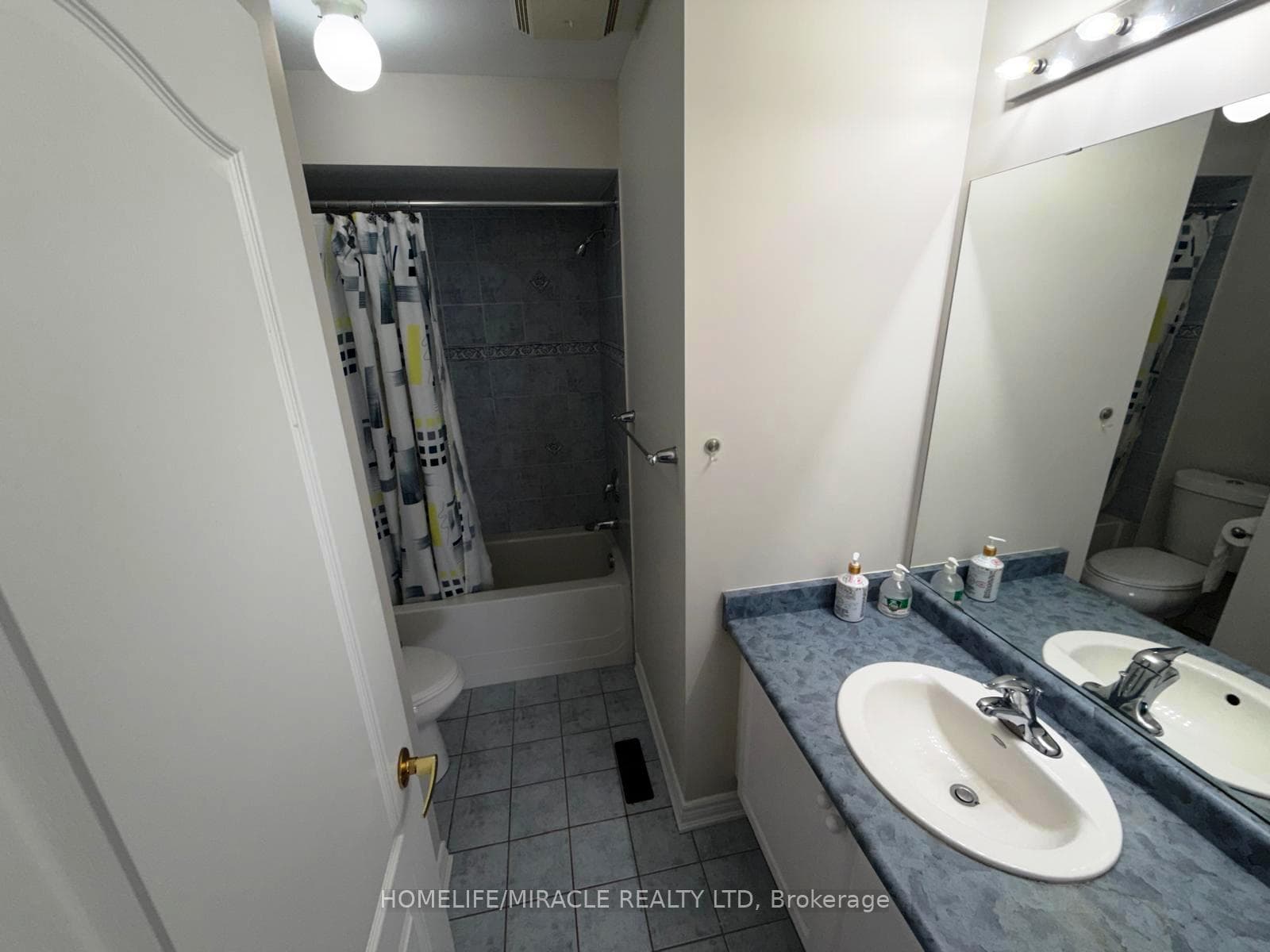 26 Fishing Crescent photo 22