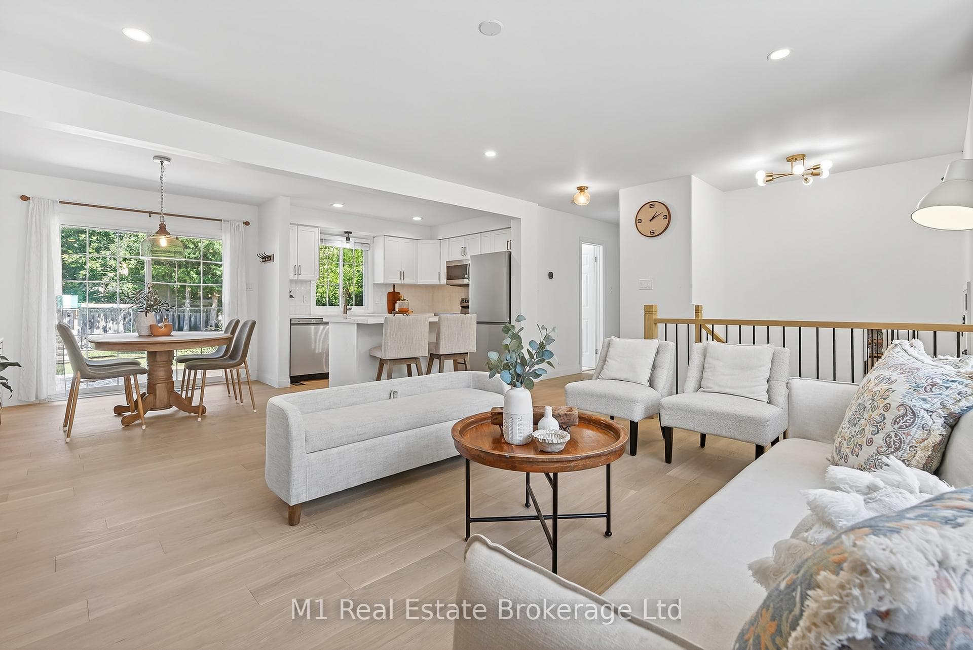 91 Rhonda Road photo 1