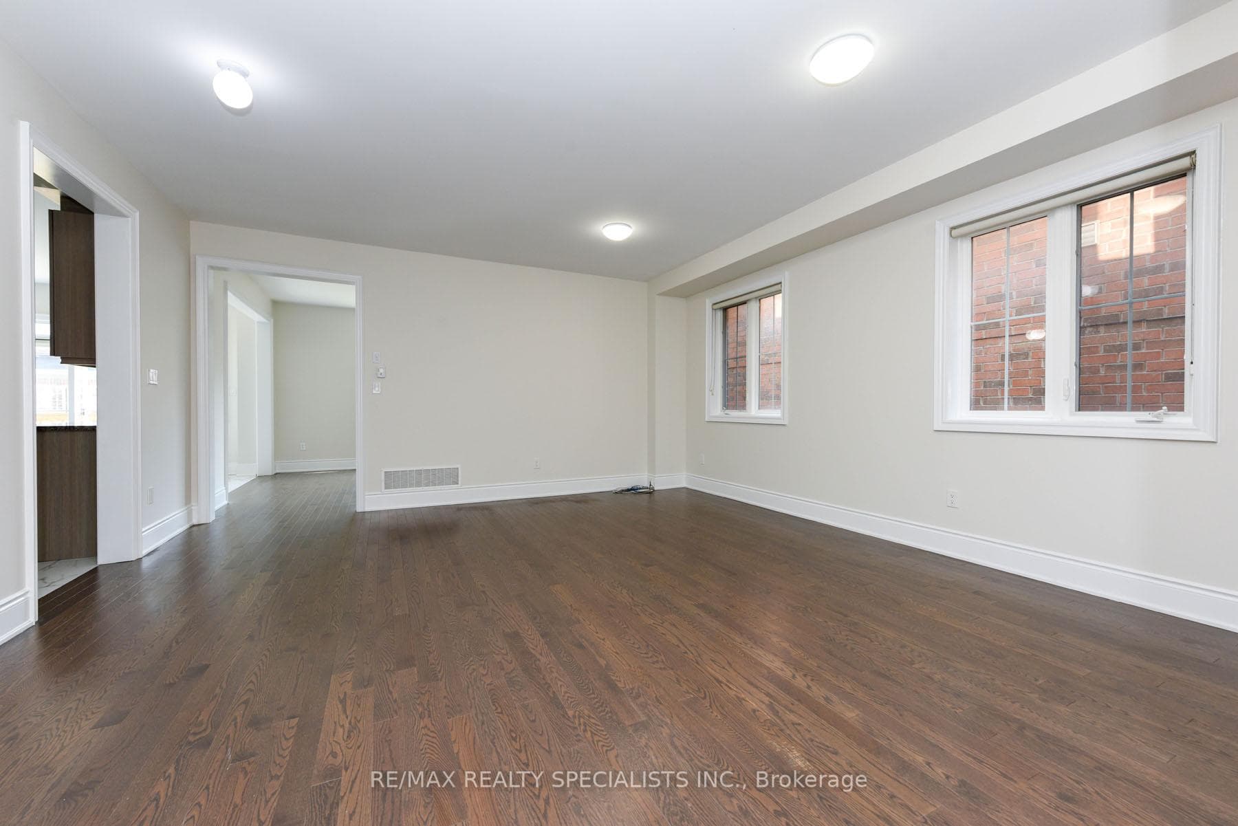 7 Buttonwood Road photo 5