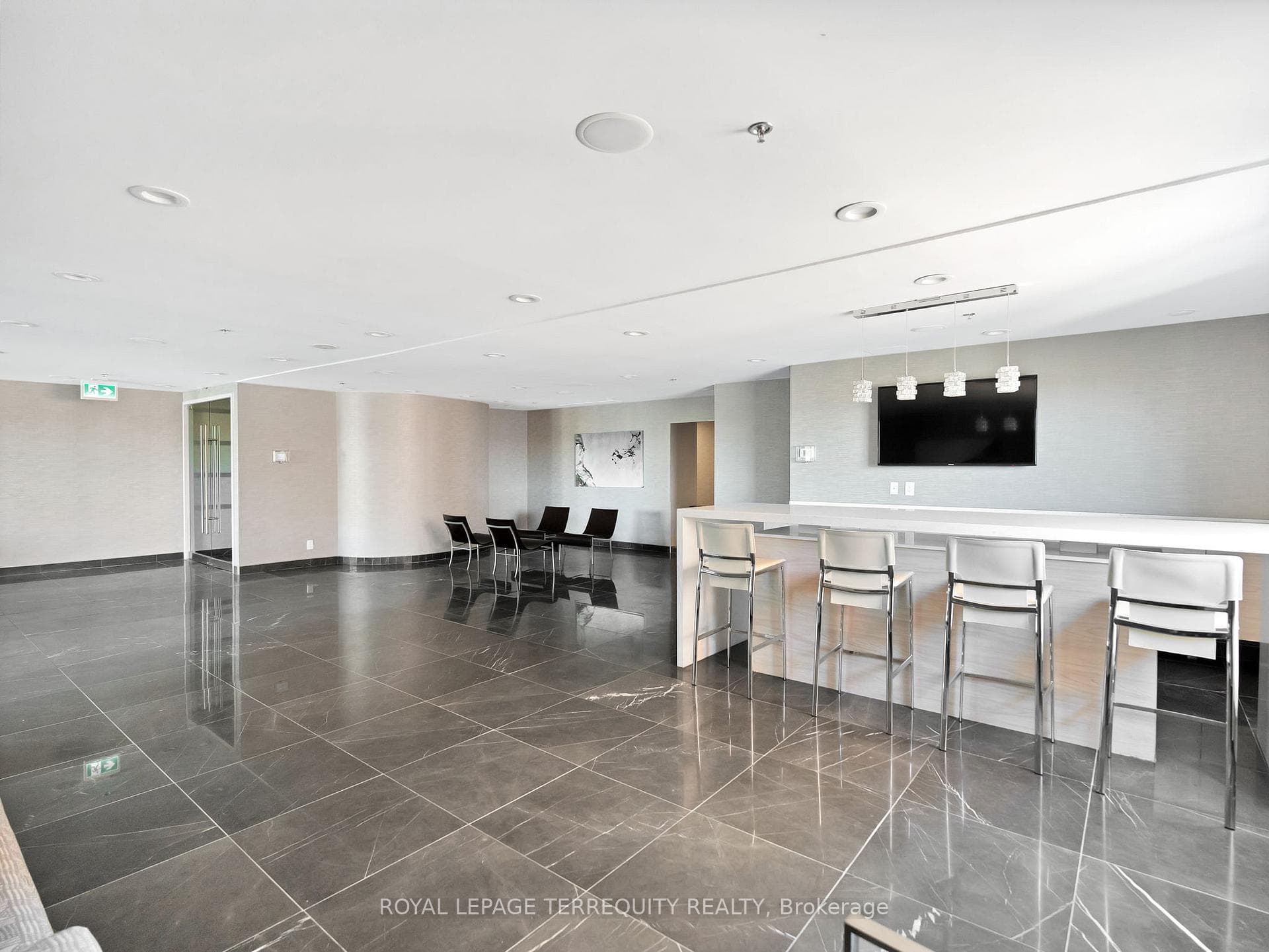 8 Park Road Unit 1601 photo 7