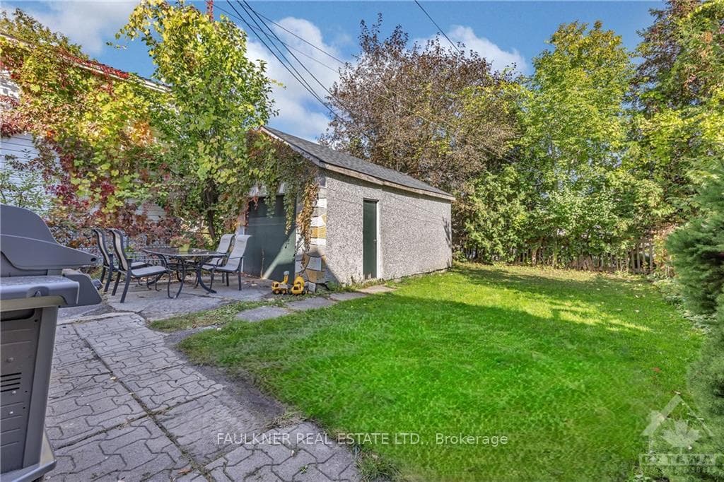 11 CHAMPAGNE Avenue photo 28