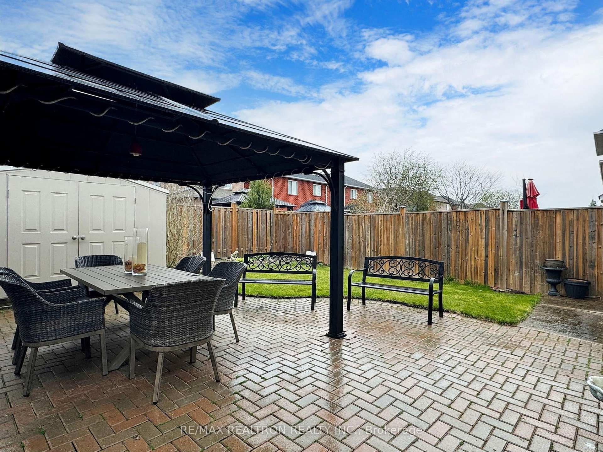 457 Woodsmere Crescent photo 35