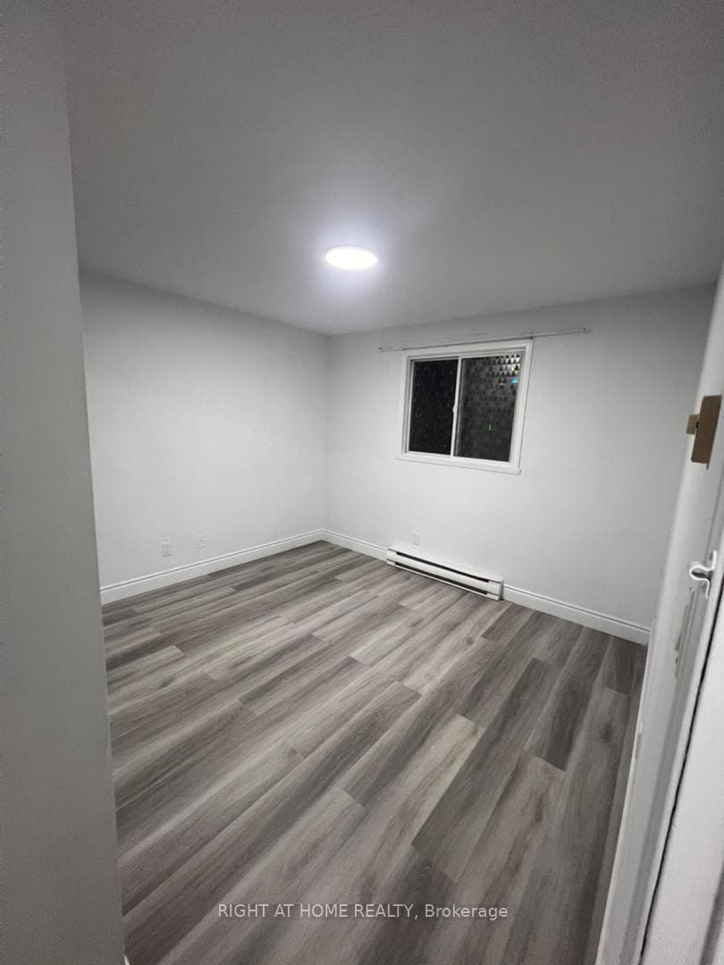 8 Moir Street Unit C- upper Floor photo 6