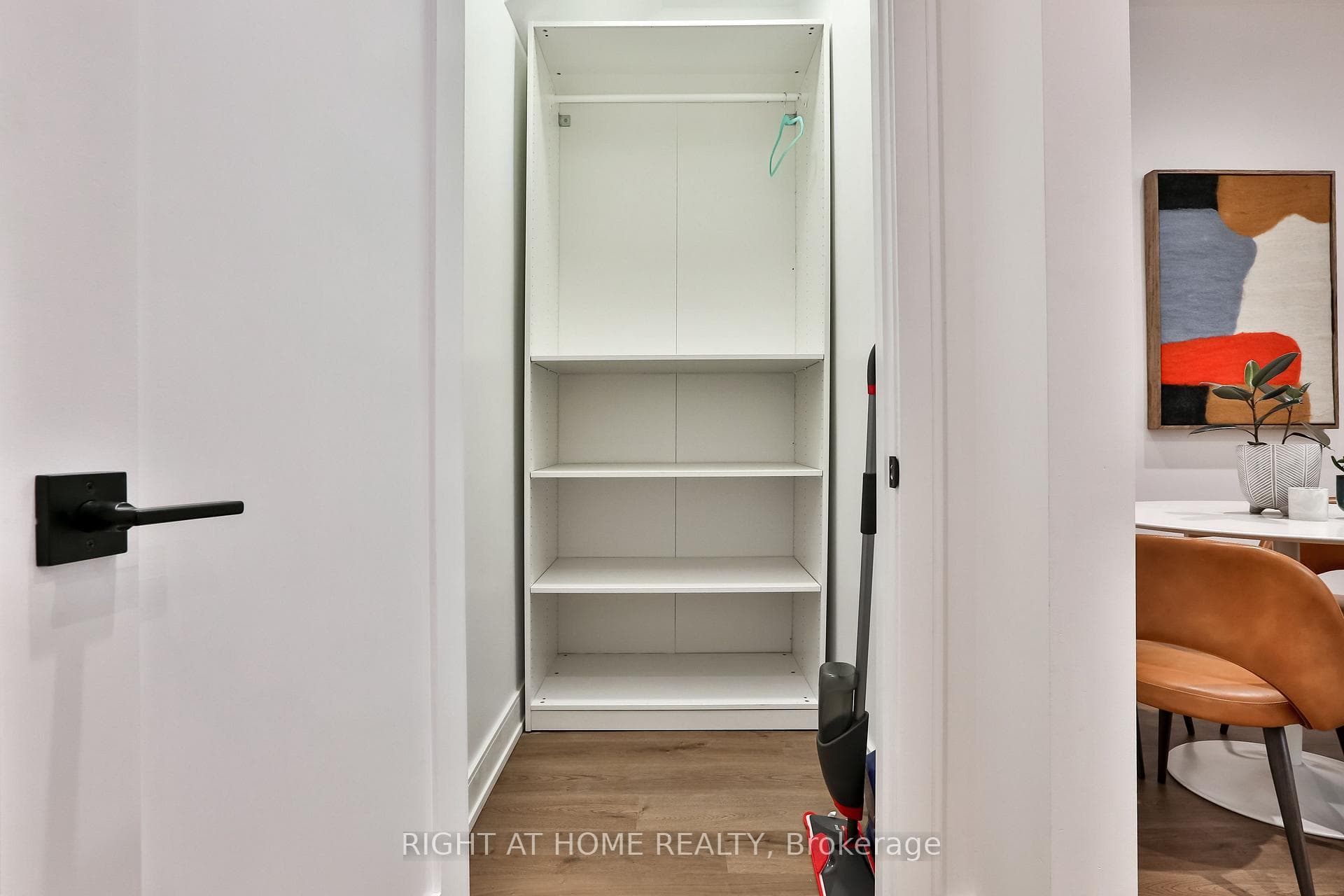 1365 Lansdowne Avenue photo 26