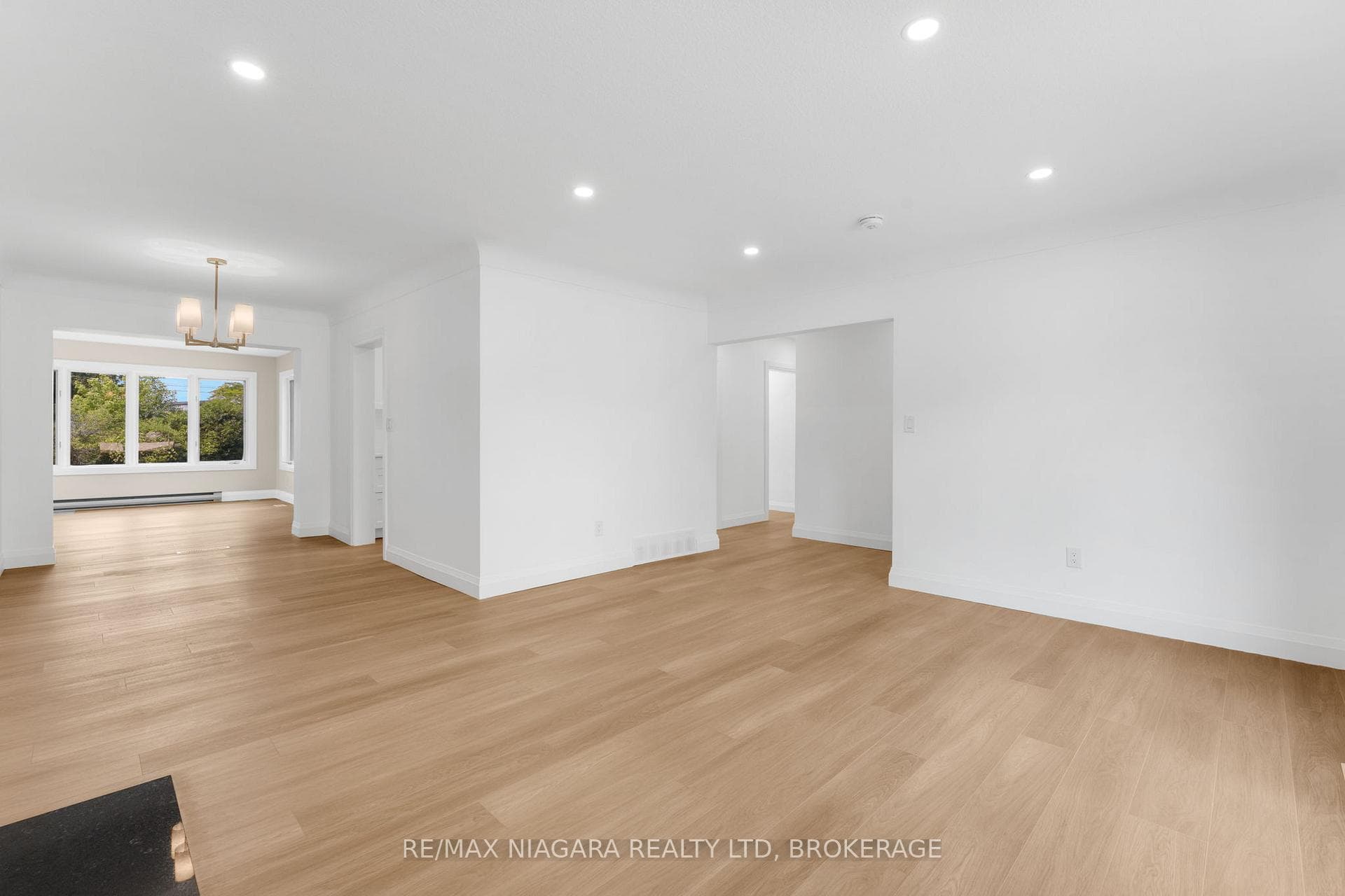 10 West Hampton Road photo 6