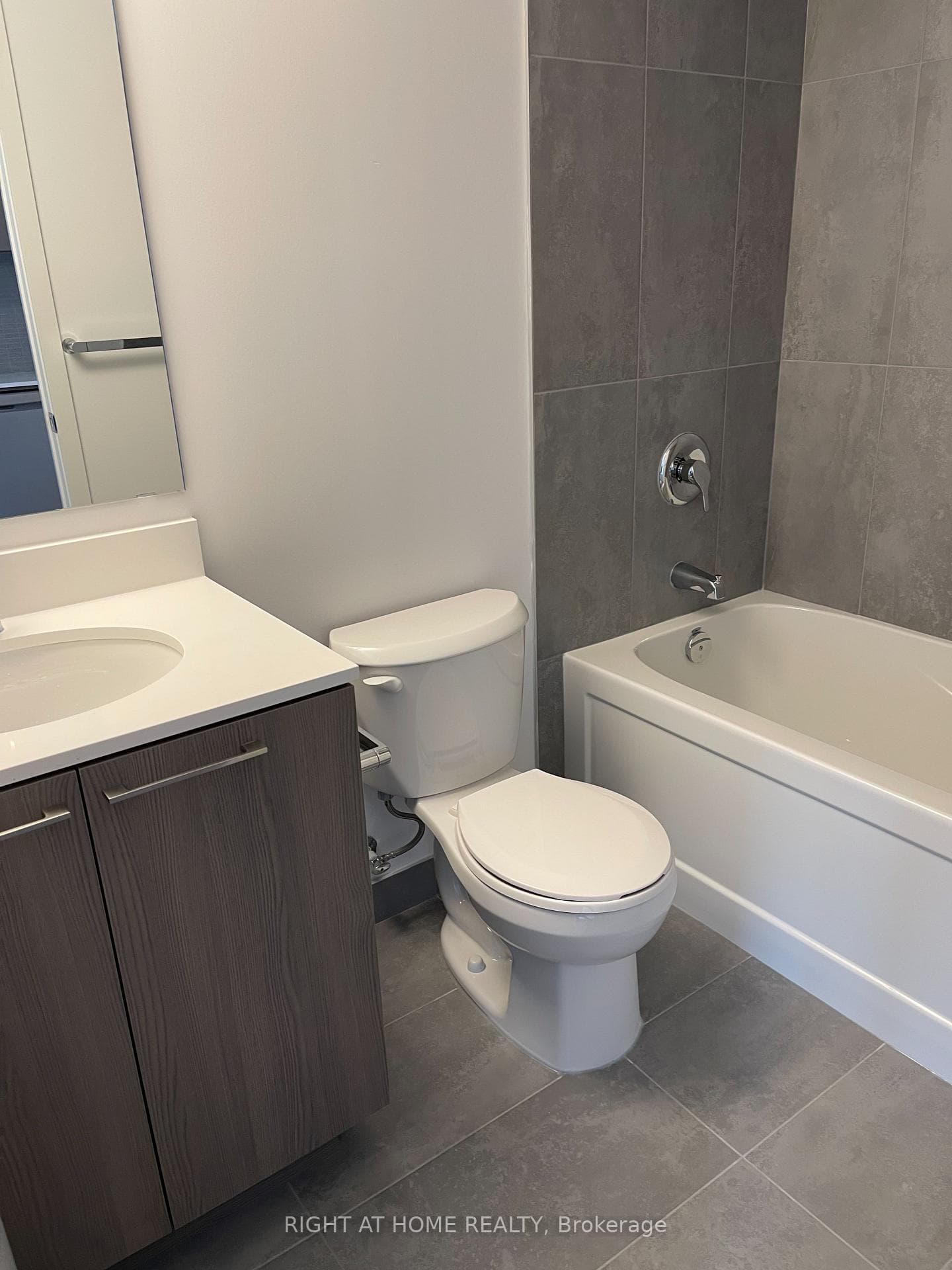 7439 Kingston Road Unit 616 photo 8