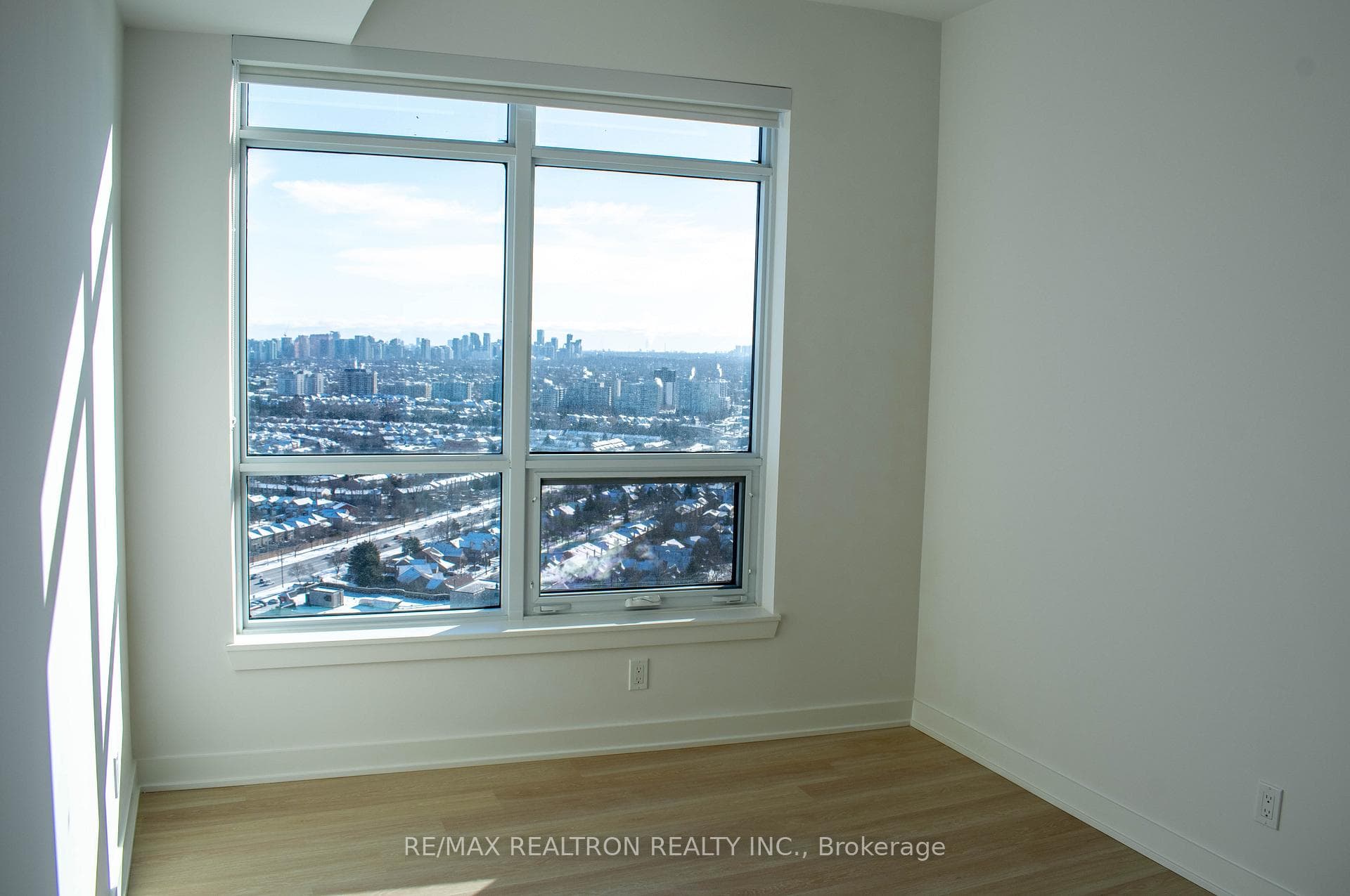 30 Upper Mall Way Unit 3002 photo 11