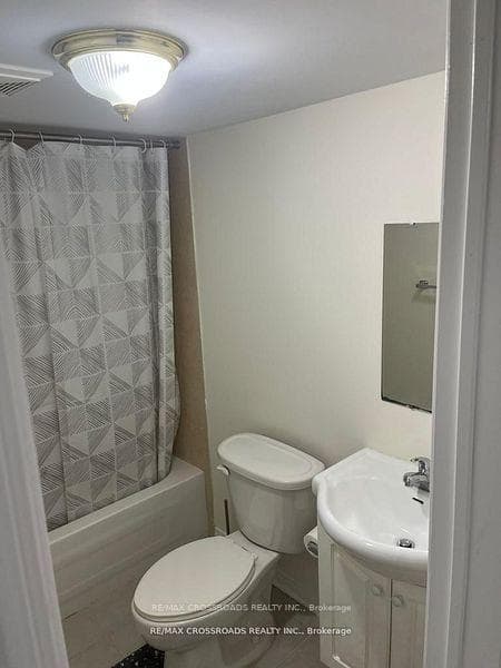 27 Bobolink Avenue Unit Sep/Ent photo 5