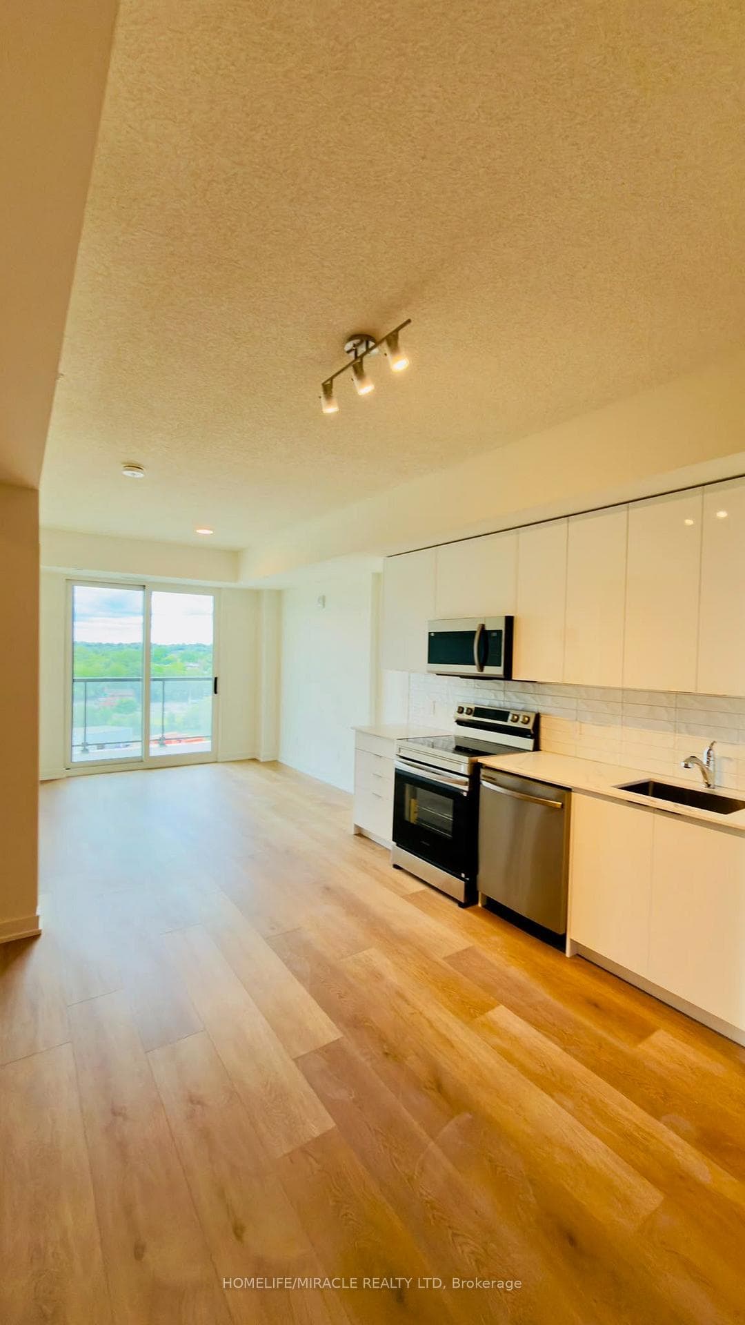 33 Erie Avenue Unit 1205 photo 2