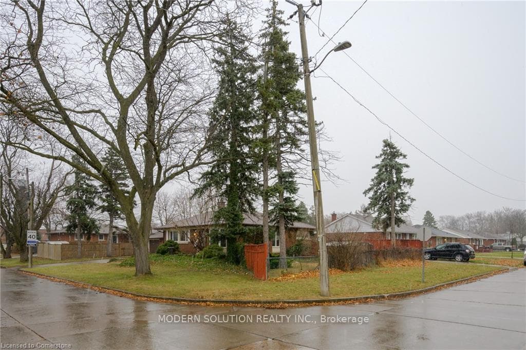 12 ROBERTSON Place photo 34
