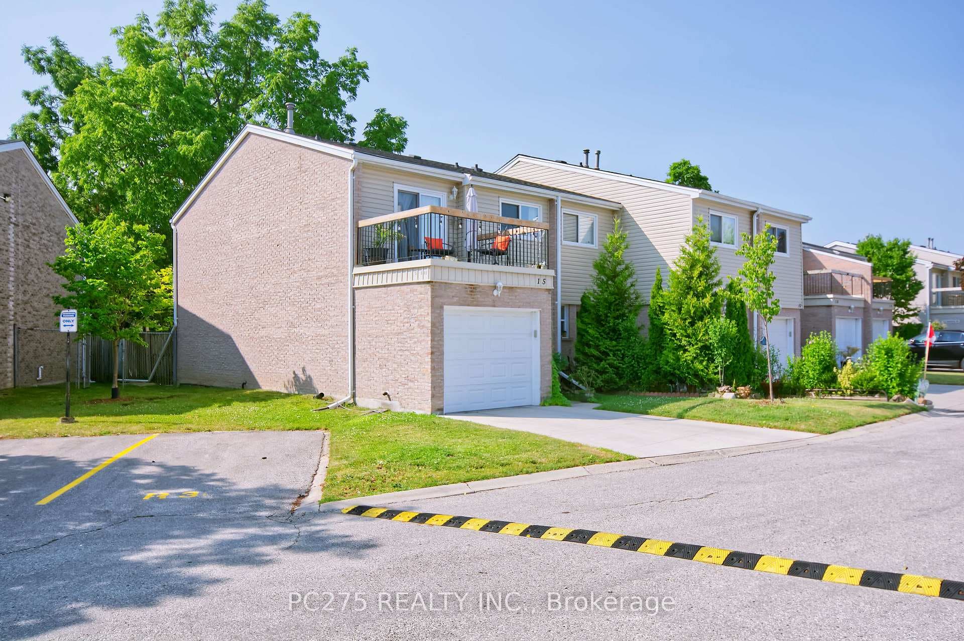 669 Osgoode Drive Unit 15 photo 1