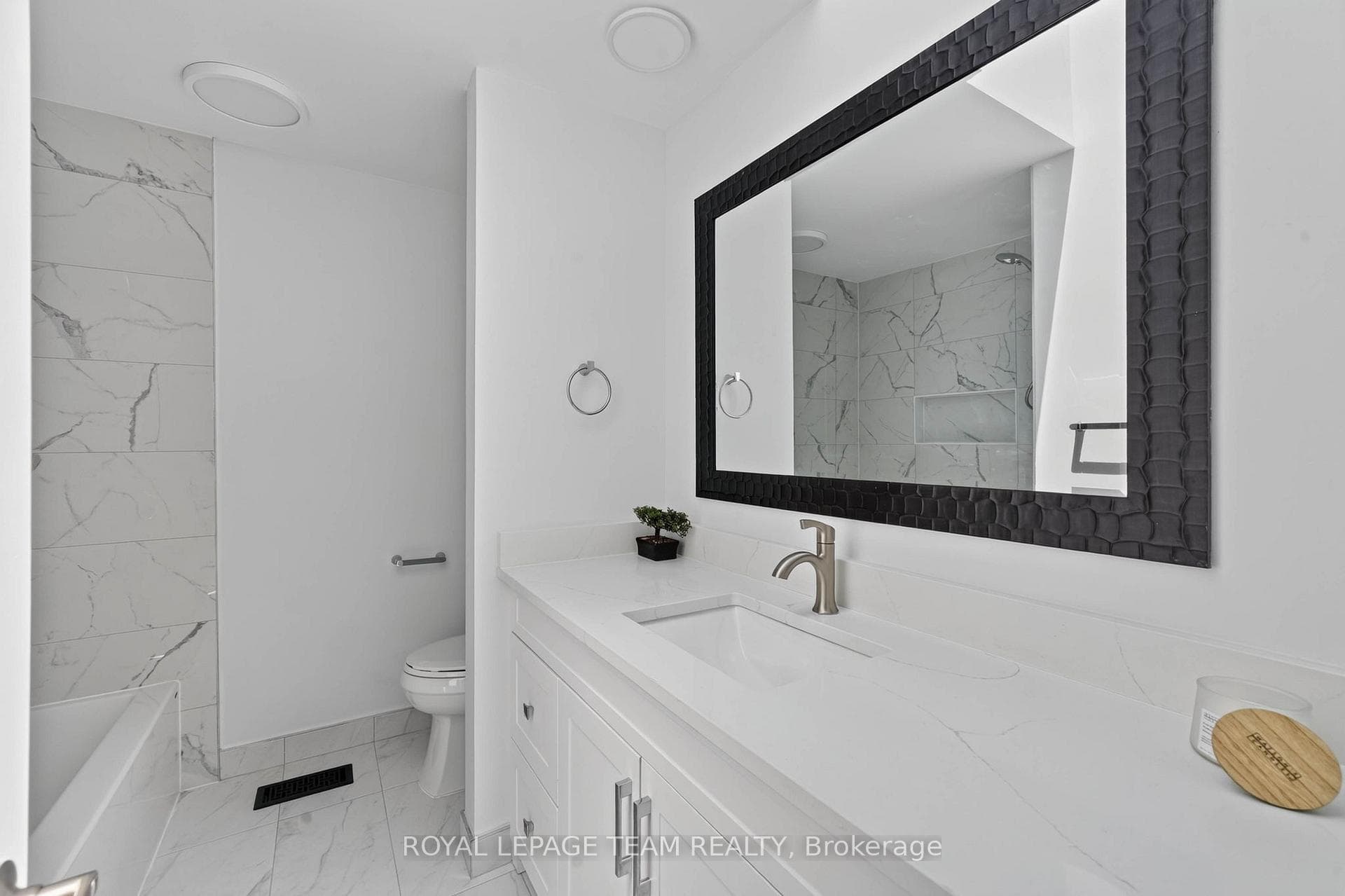 64 Mulvagh Avenue photo 33