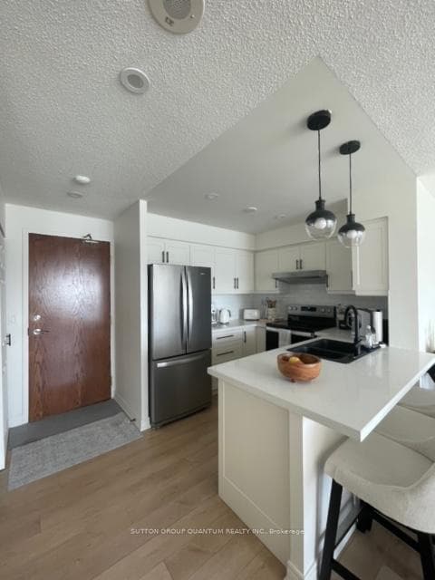 11 Oneida Crescent Unit PH5 photo 2