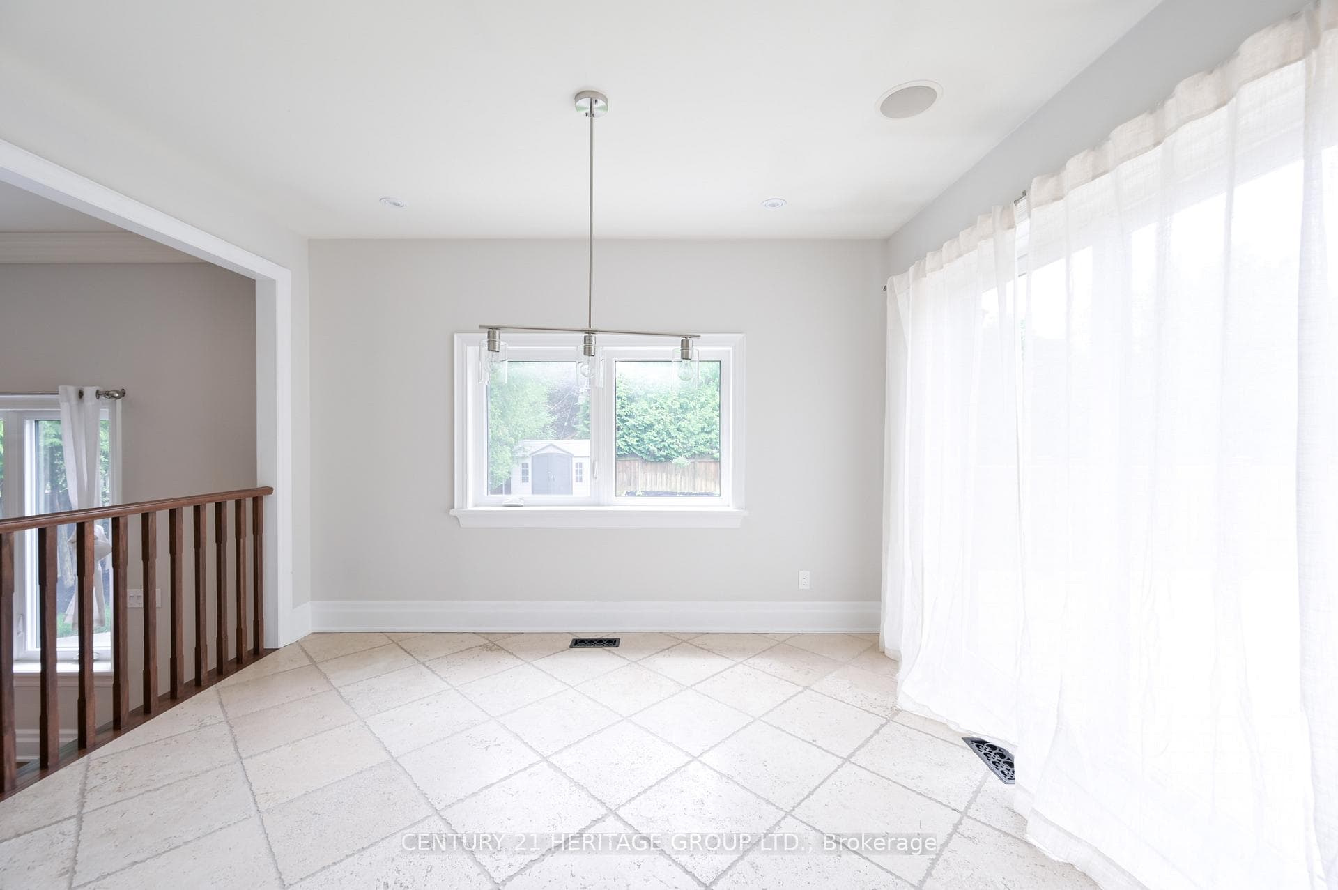 315 Bennet Drive photo 10