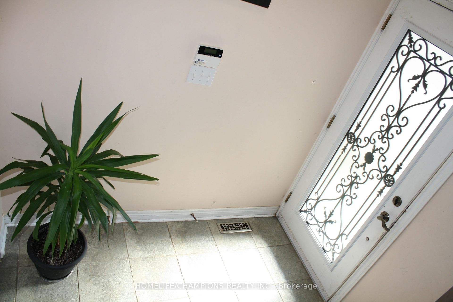 76 Pogonia Street photo 3