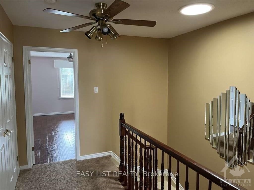 23 FOXDEN Place photo 11