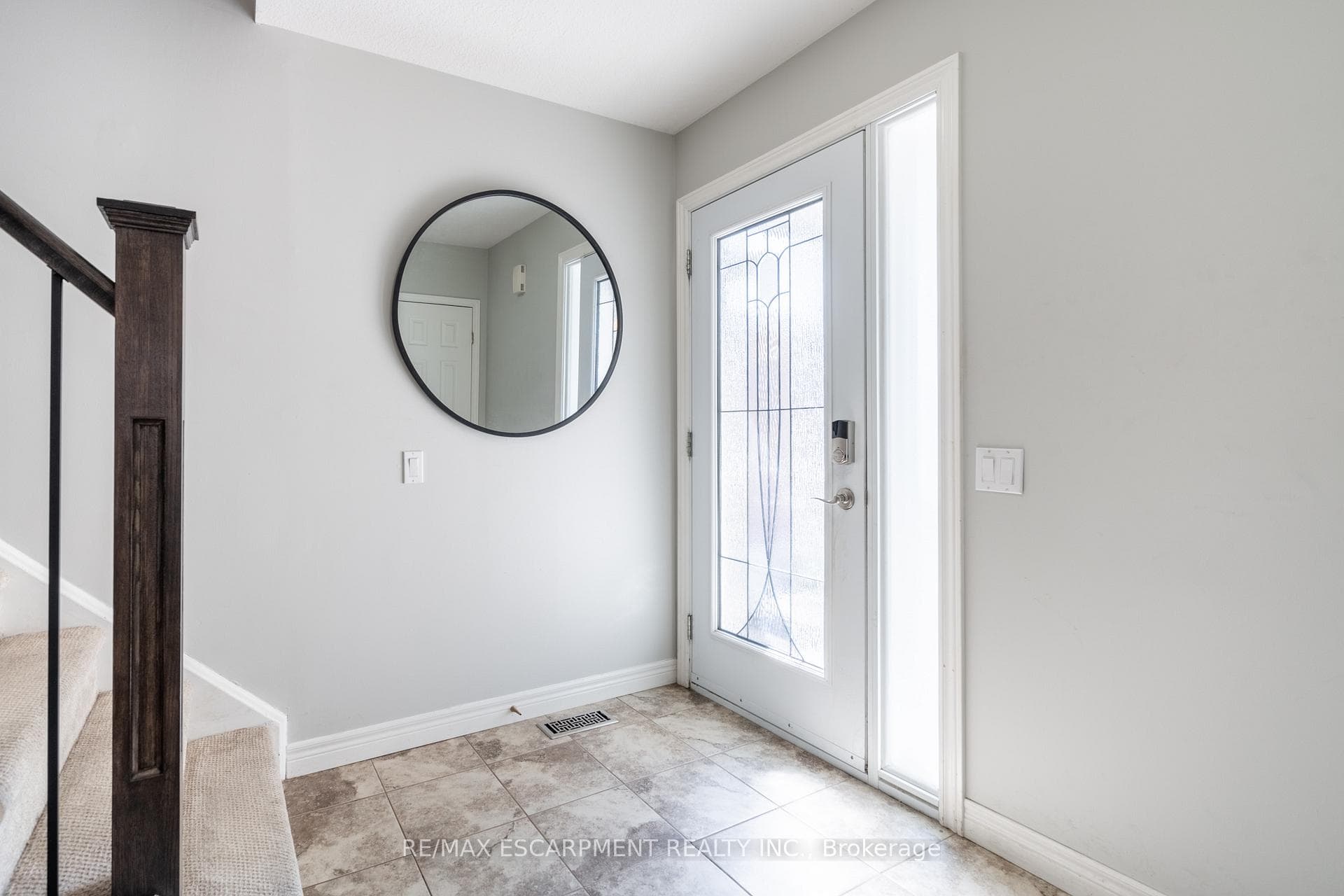 69 Grindstone Way photo 4