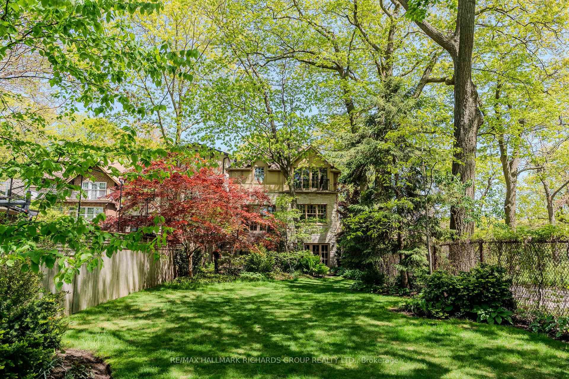 148 Balsam Avenue photo 32