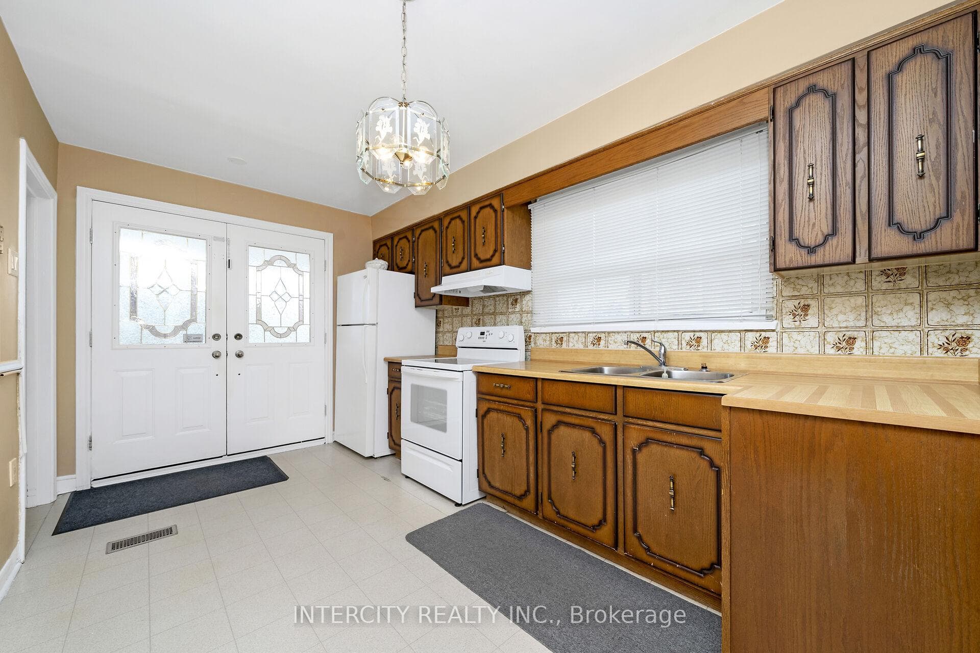 132 Spalding Road photo 6