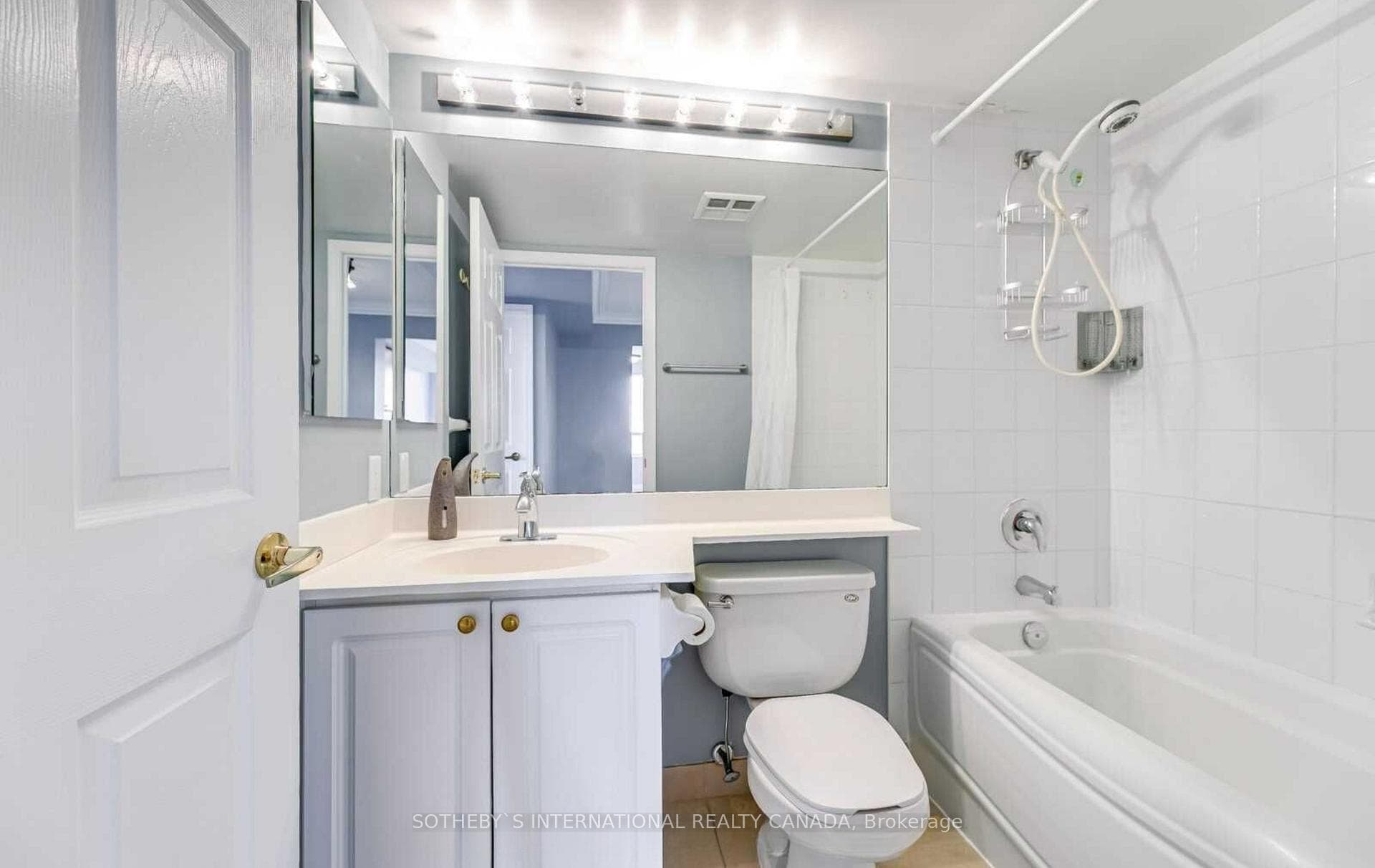 55 Strathaven Drive Unit 1611 photo 21