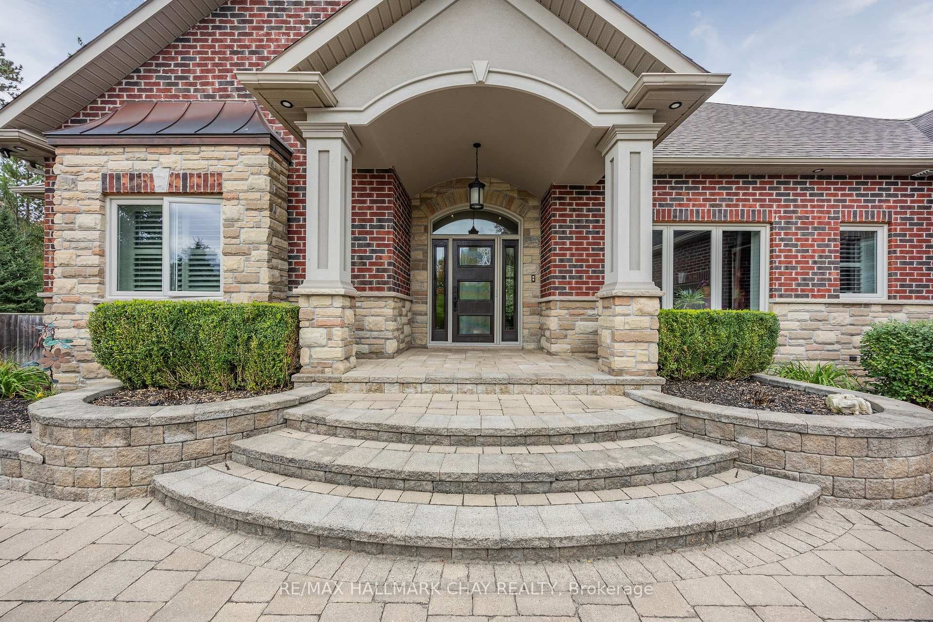 Extensive unlock stone entrance