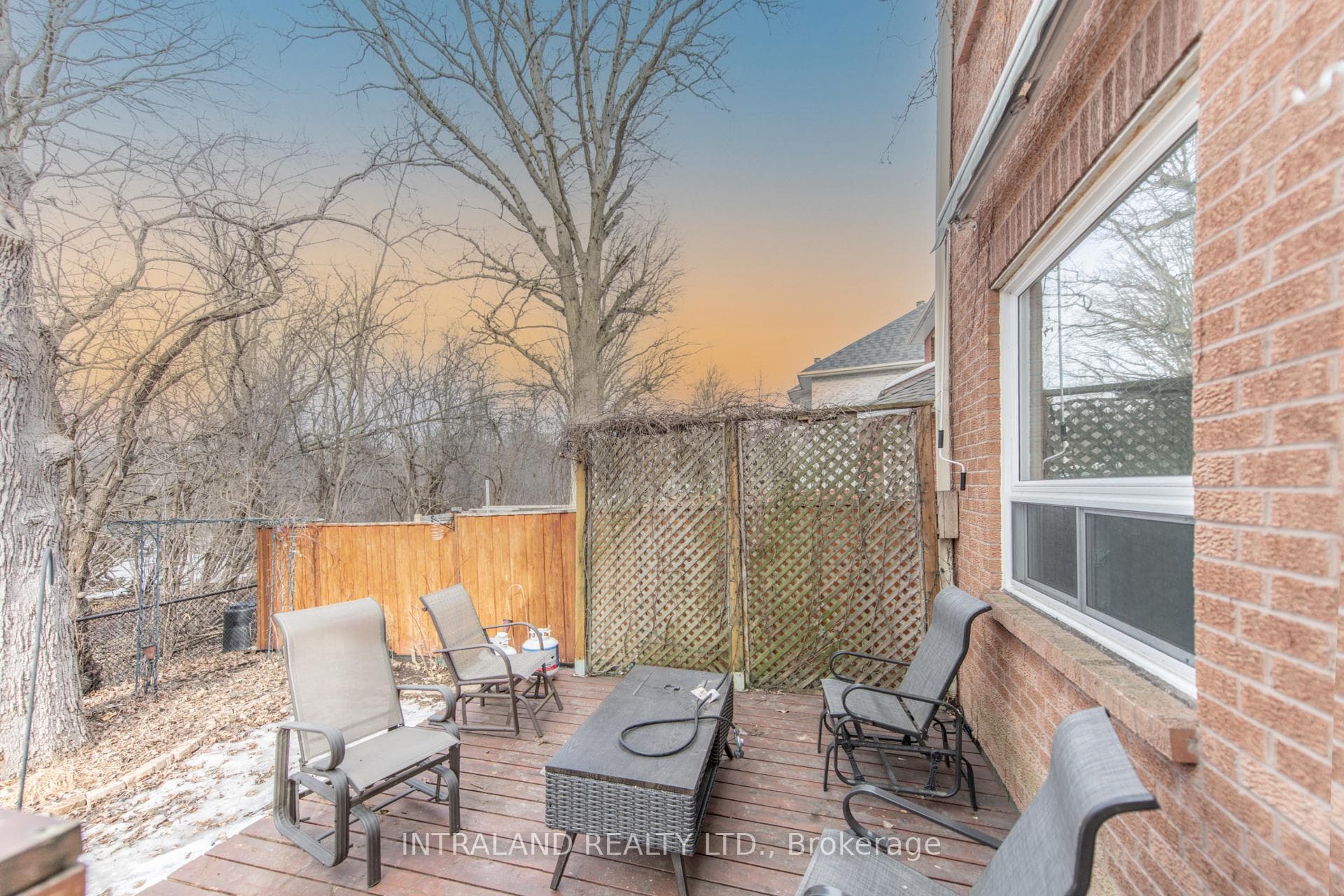 109 Vivians Crescent photo 41