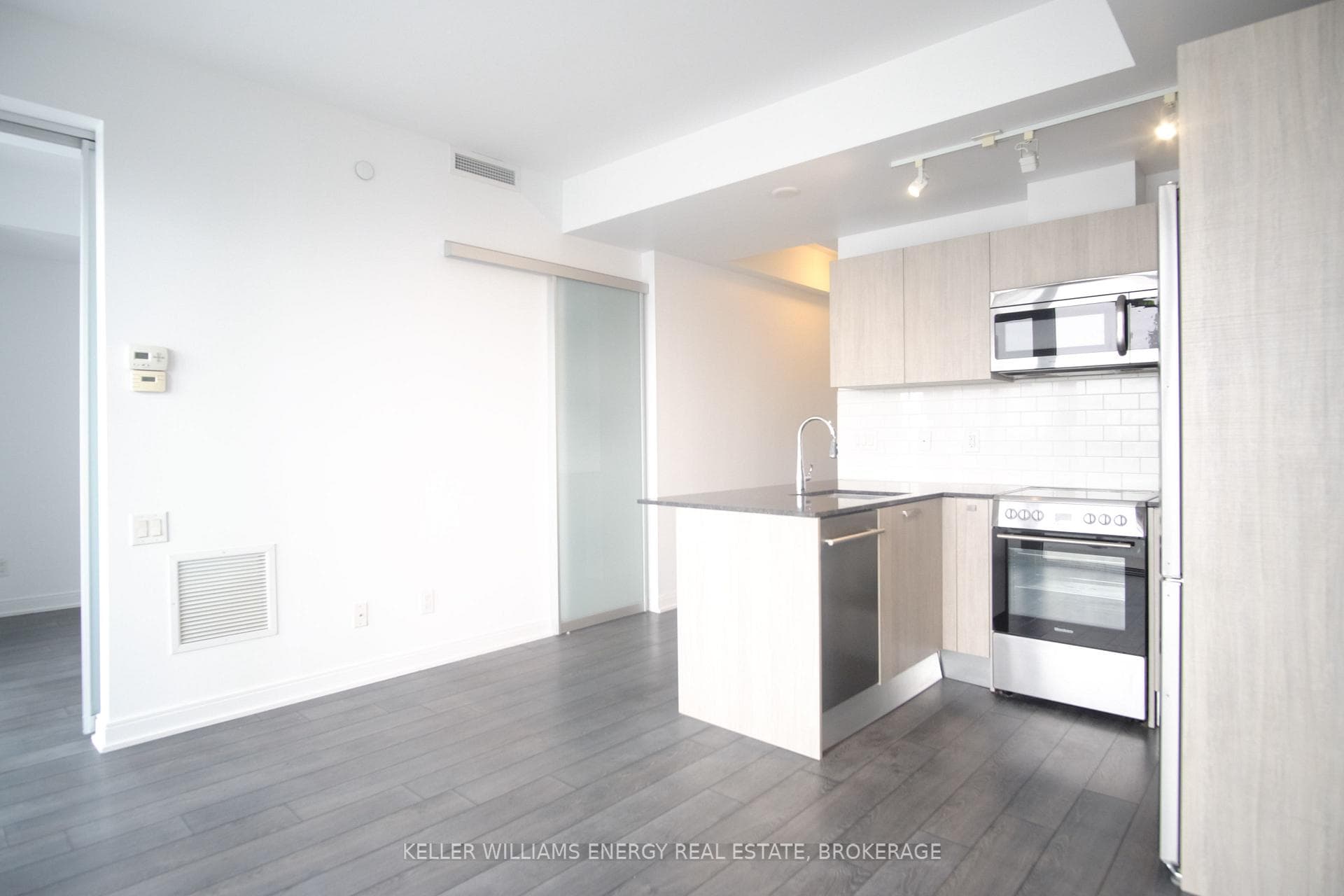 42 Charles Street Unit 3904 photo 3