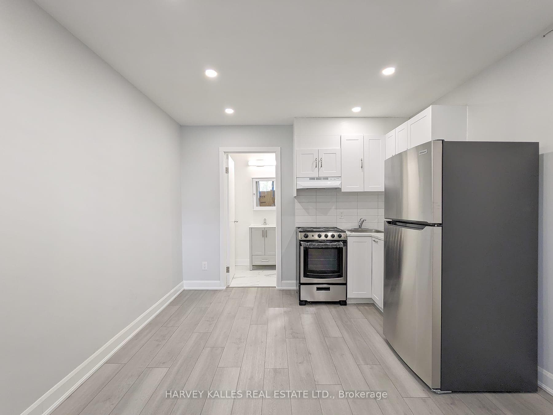 125 Shelborne Avenue Unit 1A photo 3