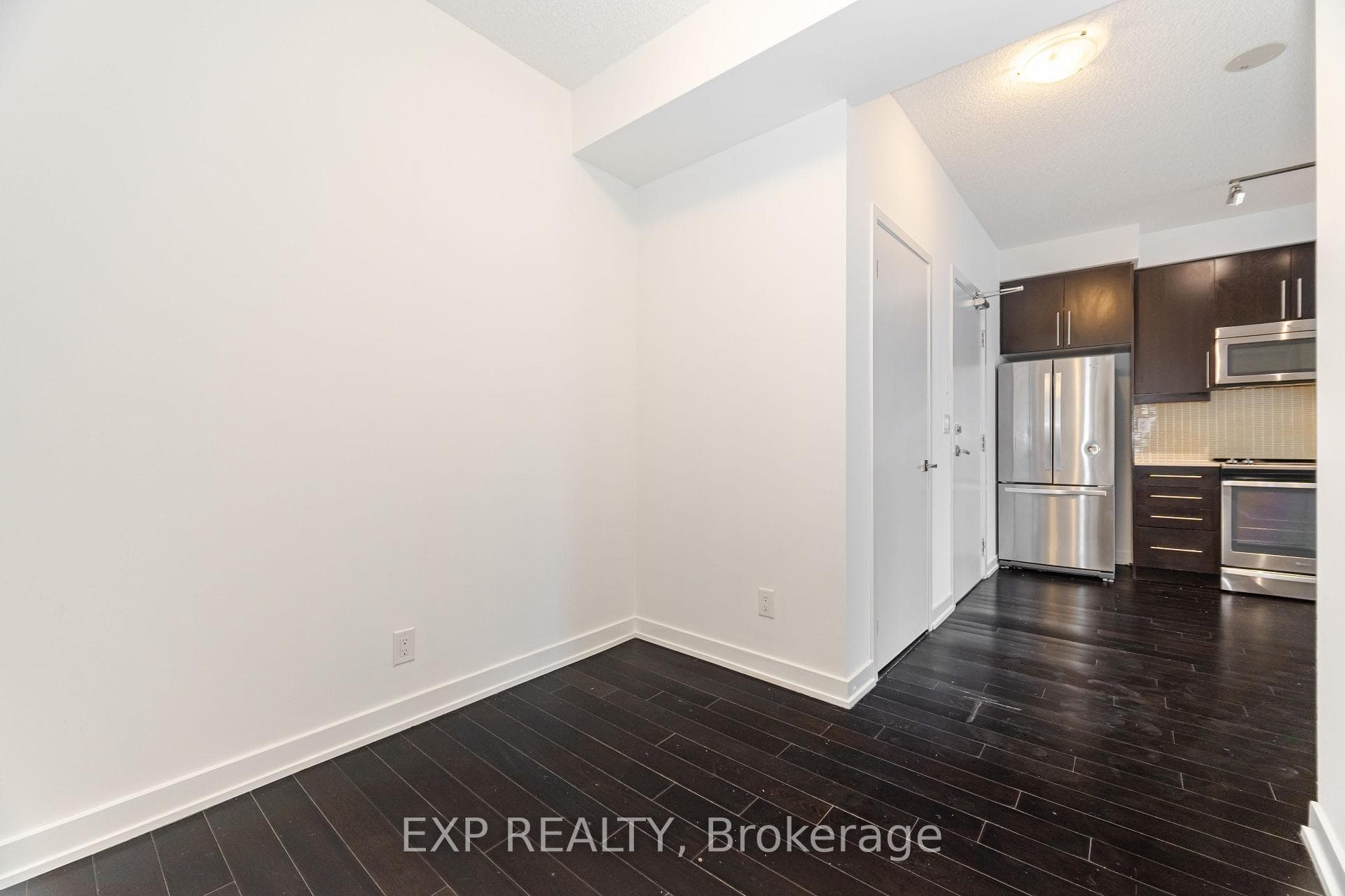 510 Curran Place Unit 810 photo 15
