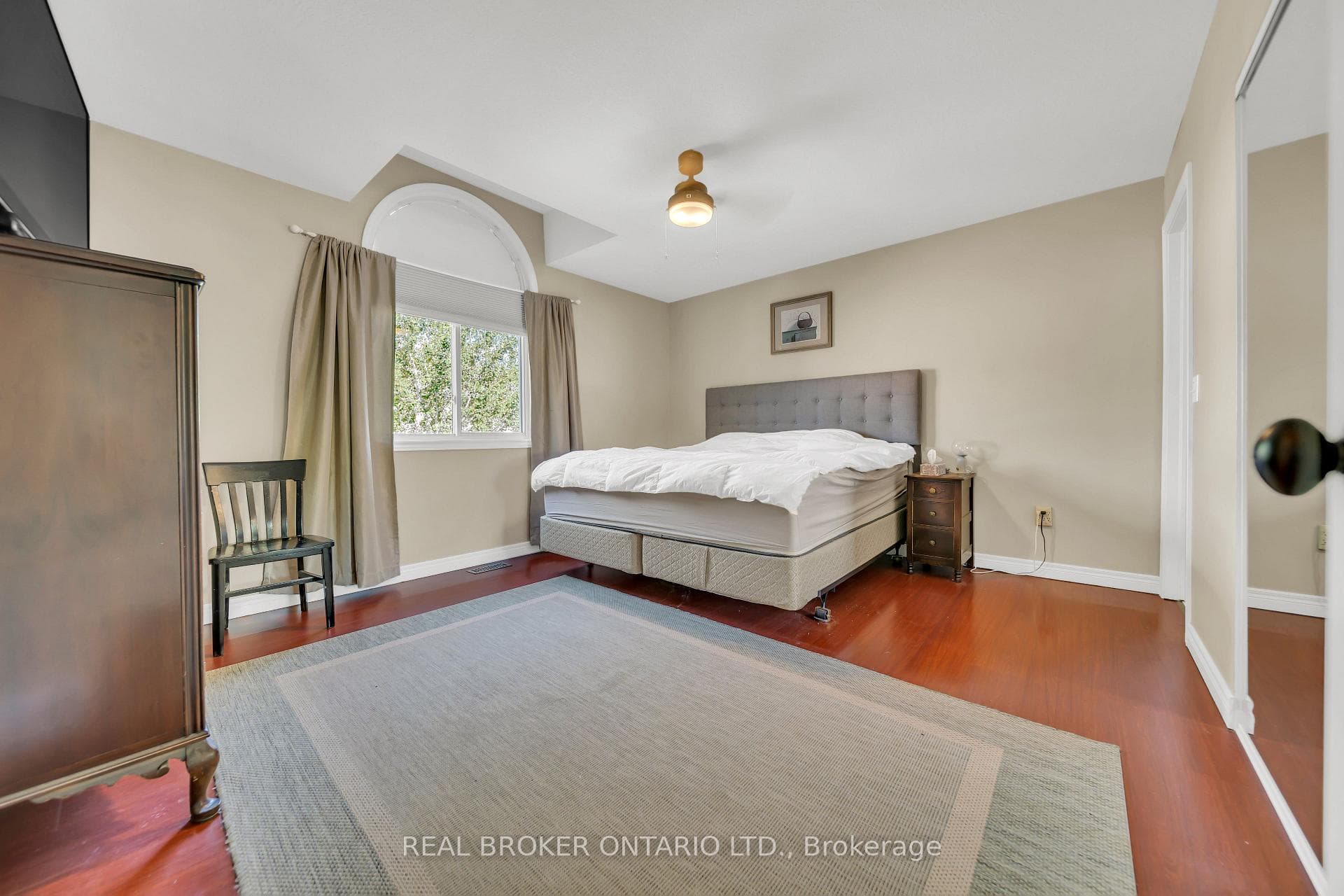 4 Borland Drive photo 24