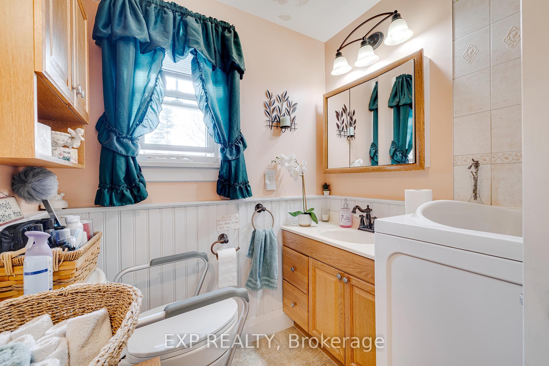 77 Borden Avenue photo 15