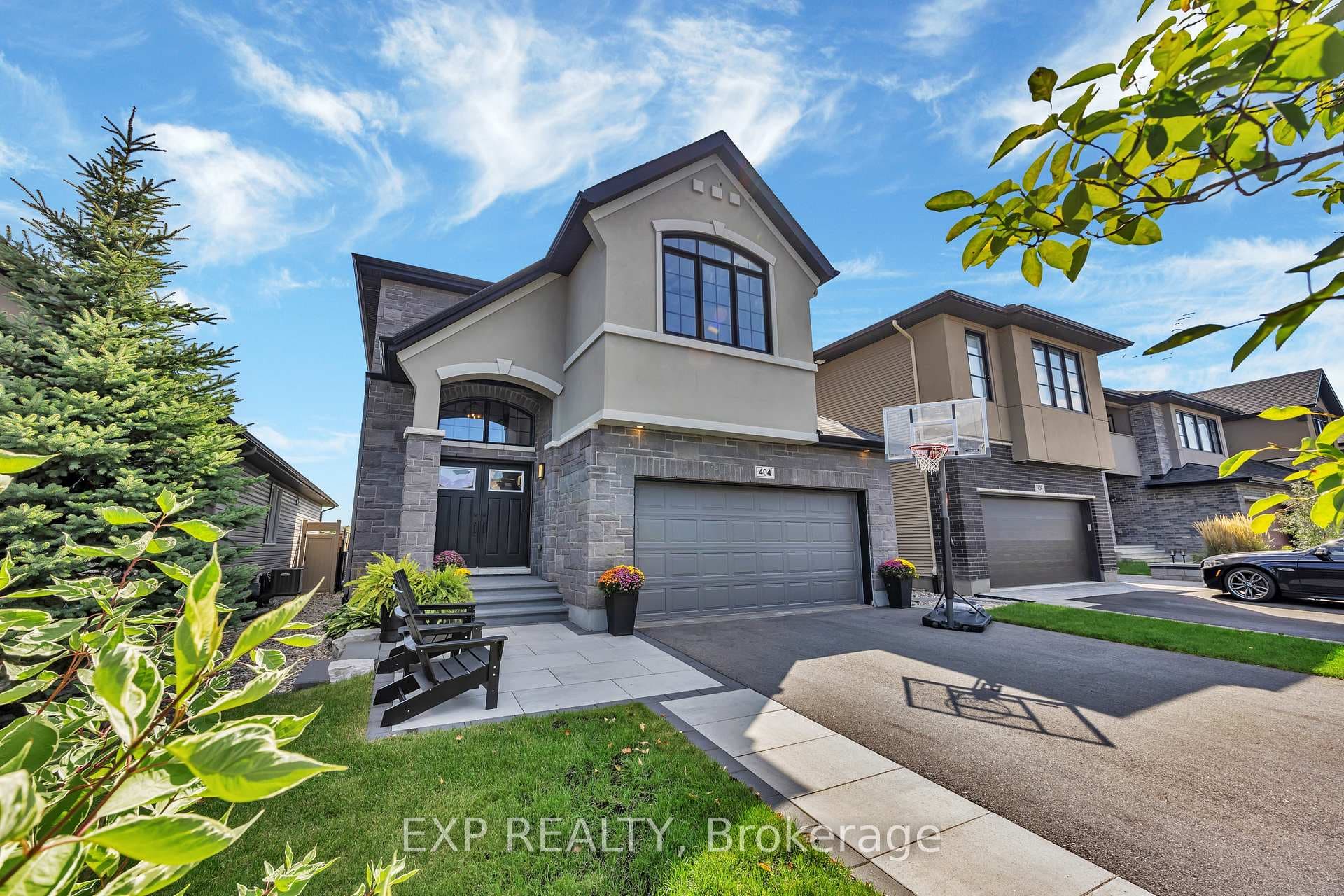 404 Cavesson Street photo 1