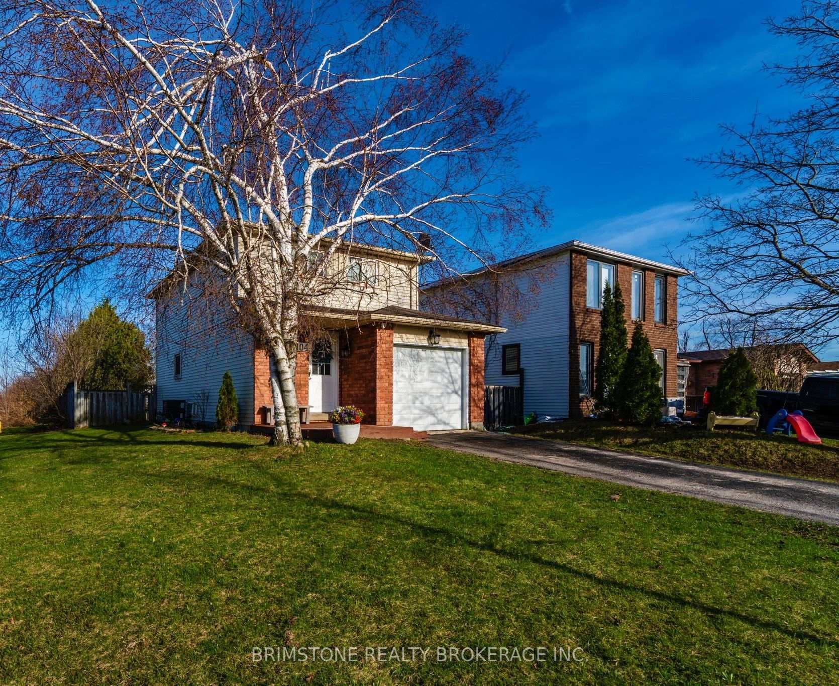 104 Hickling Trail photo 3