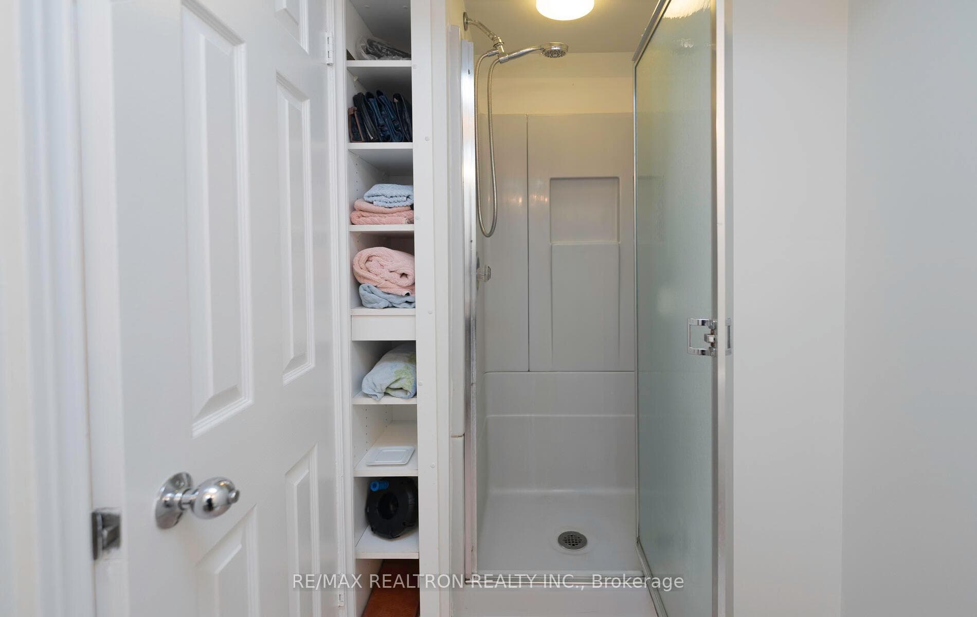 69 Colvin Crescent photo 32
