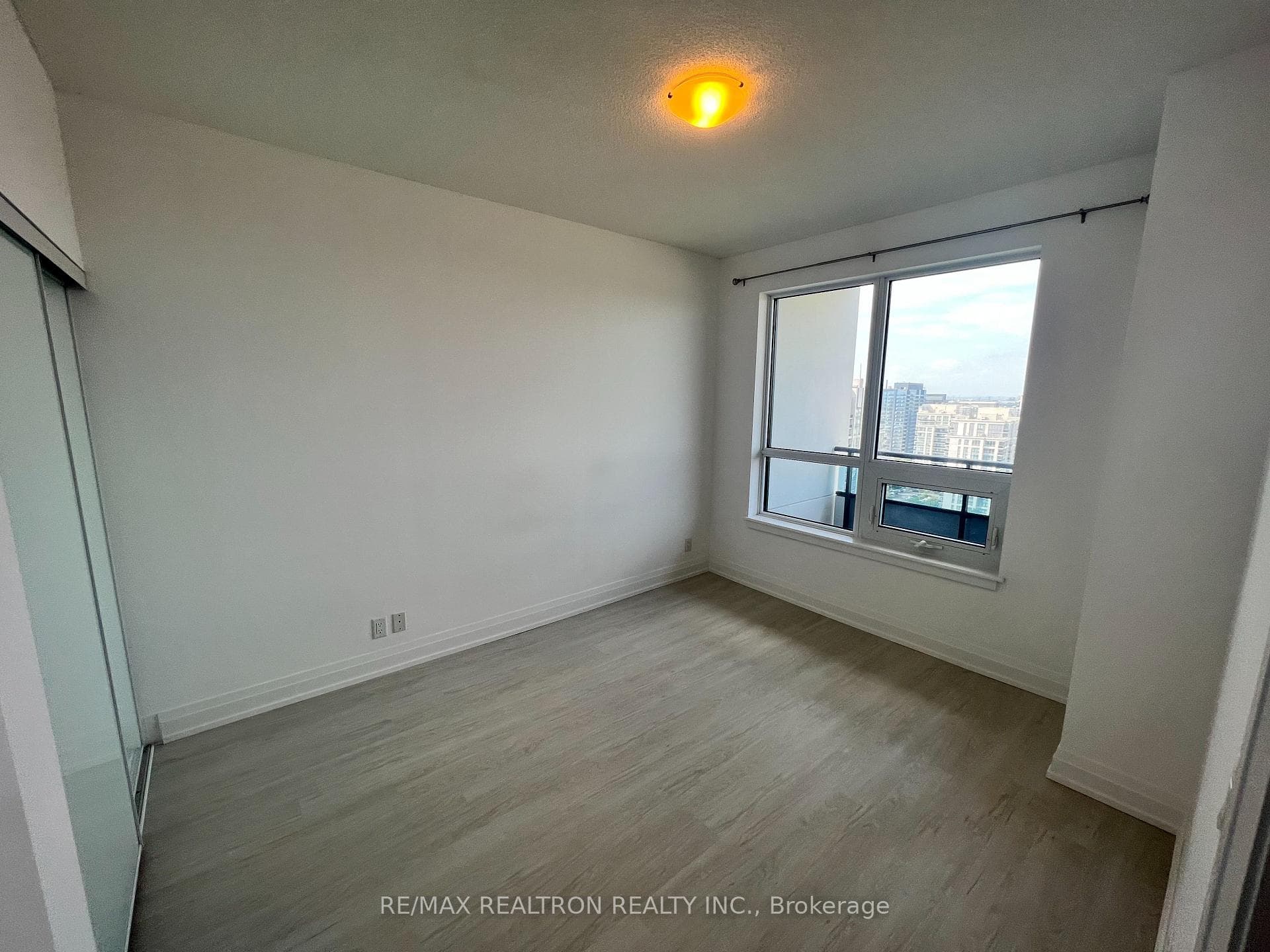 7890 Bathurst Street Unit 2008 photo 17